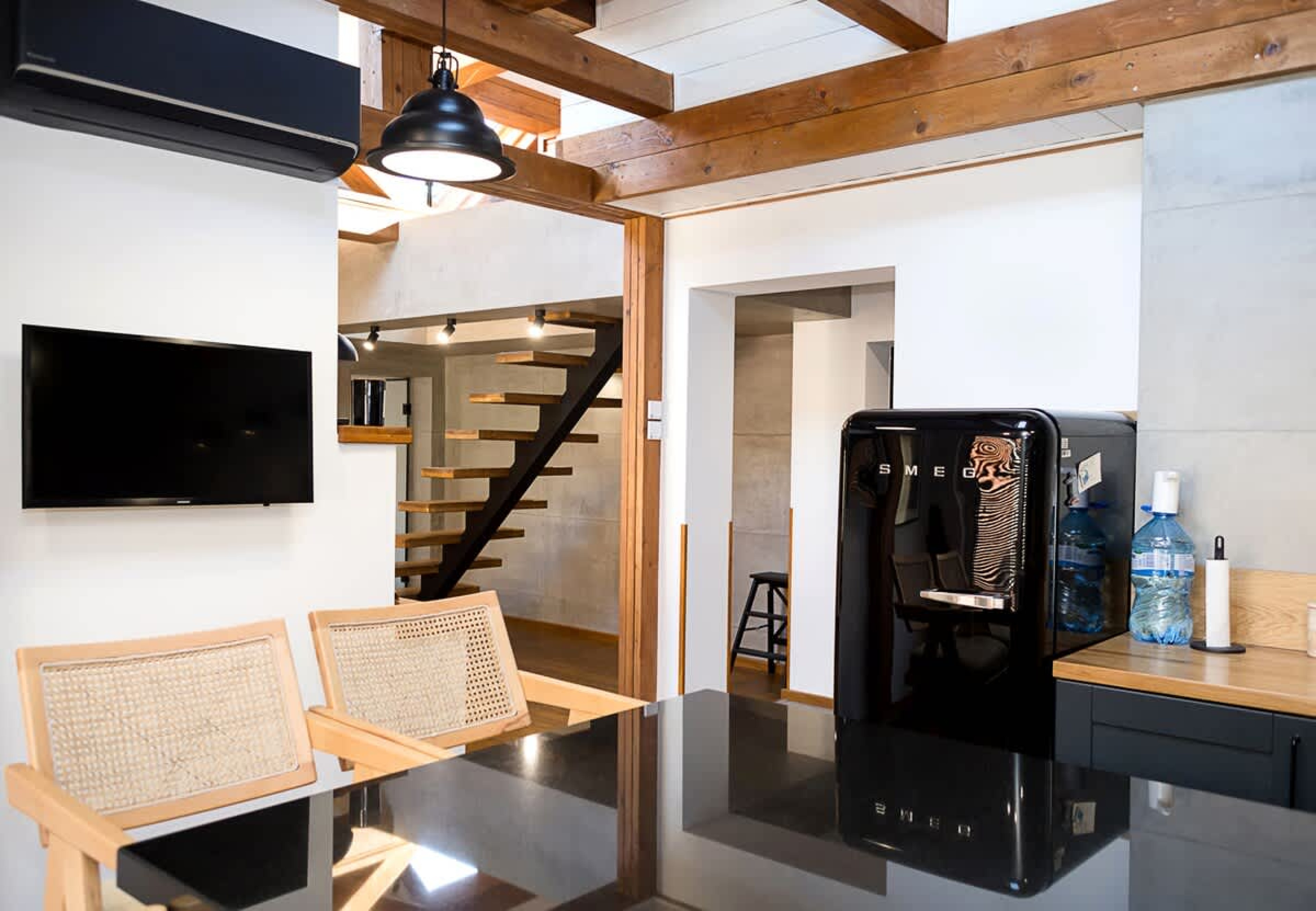 Scoutaround White Logo