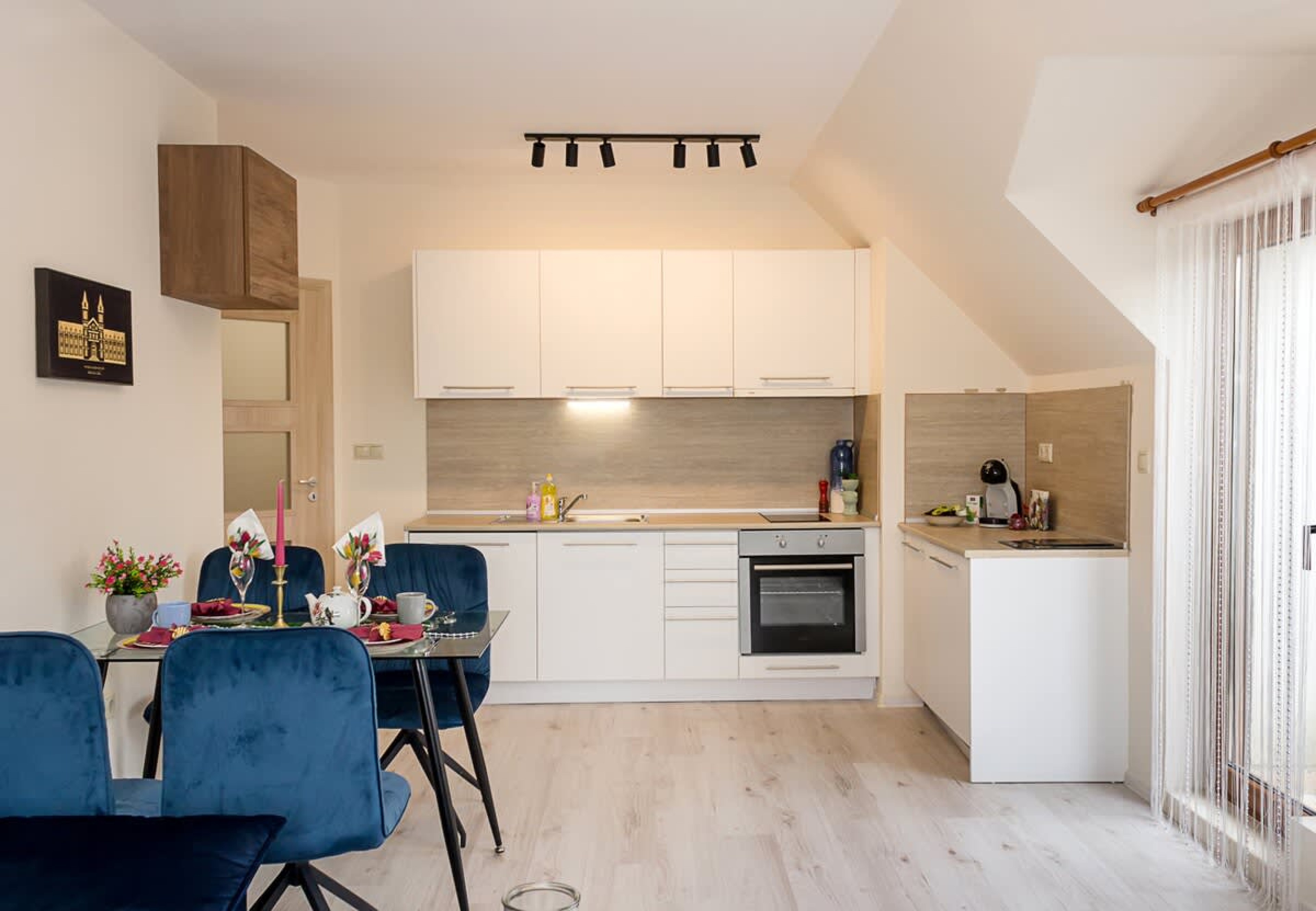 Scoutaround White Logo