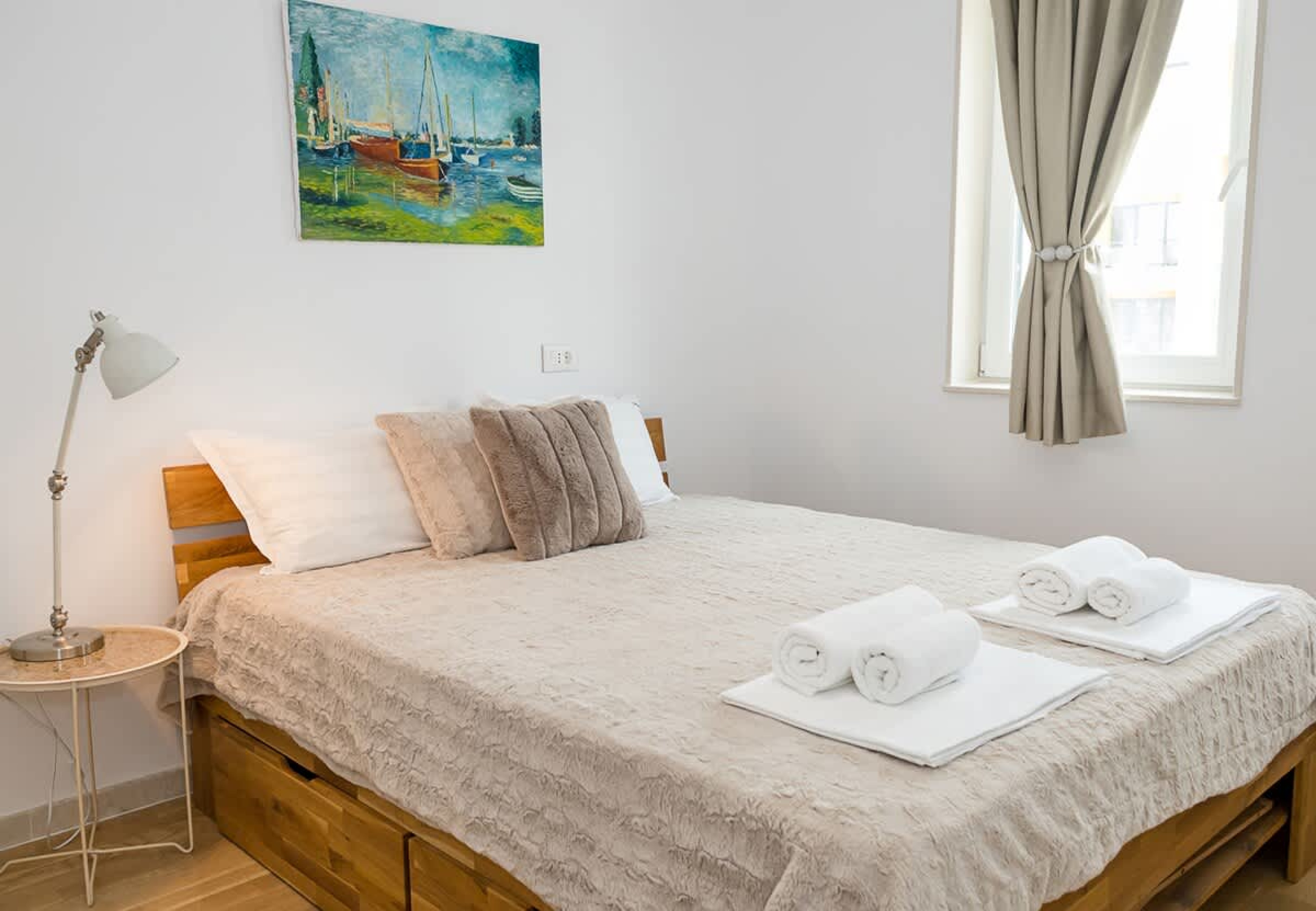 Scoutaround White Logo