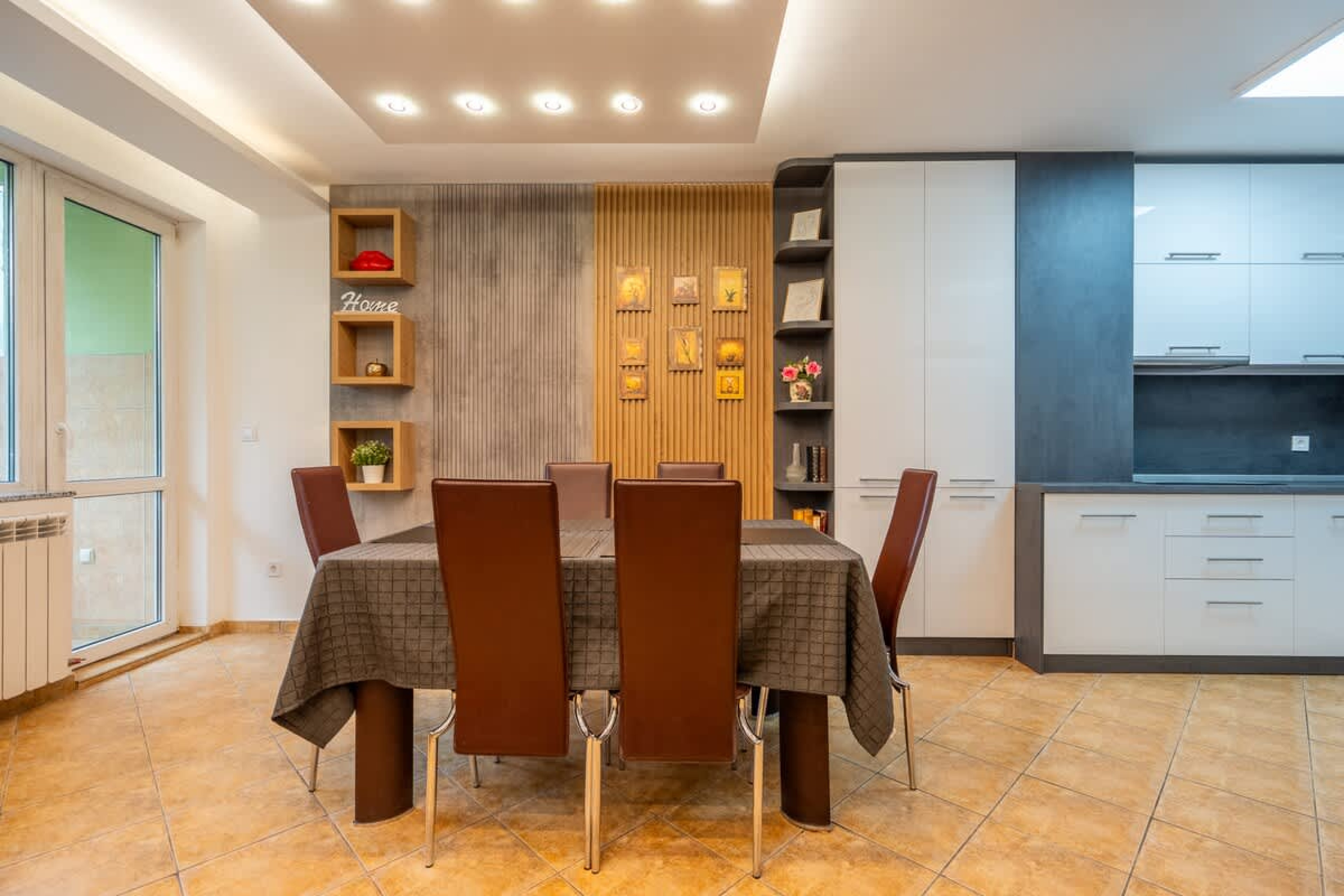 Scoutaround White Logo