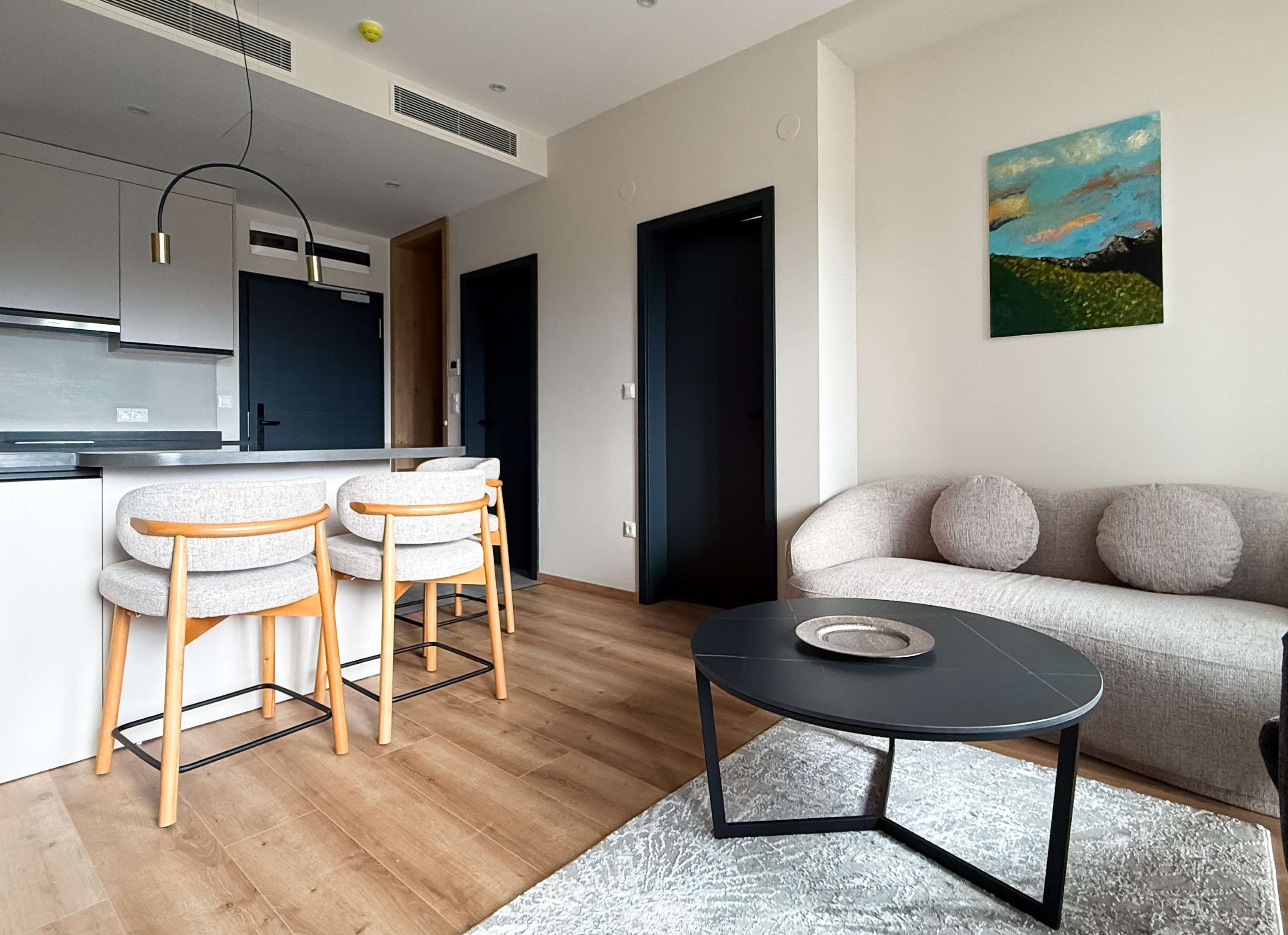 Hayashi Hotel – Deluxe Apartments w/ Breakfast - Photo 7