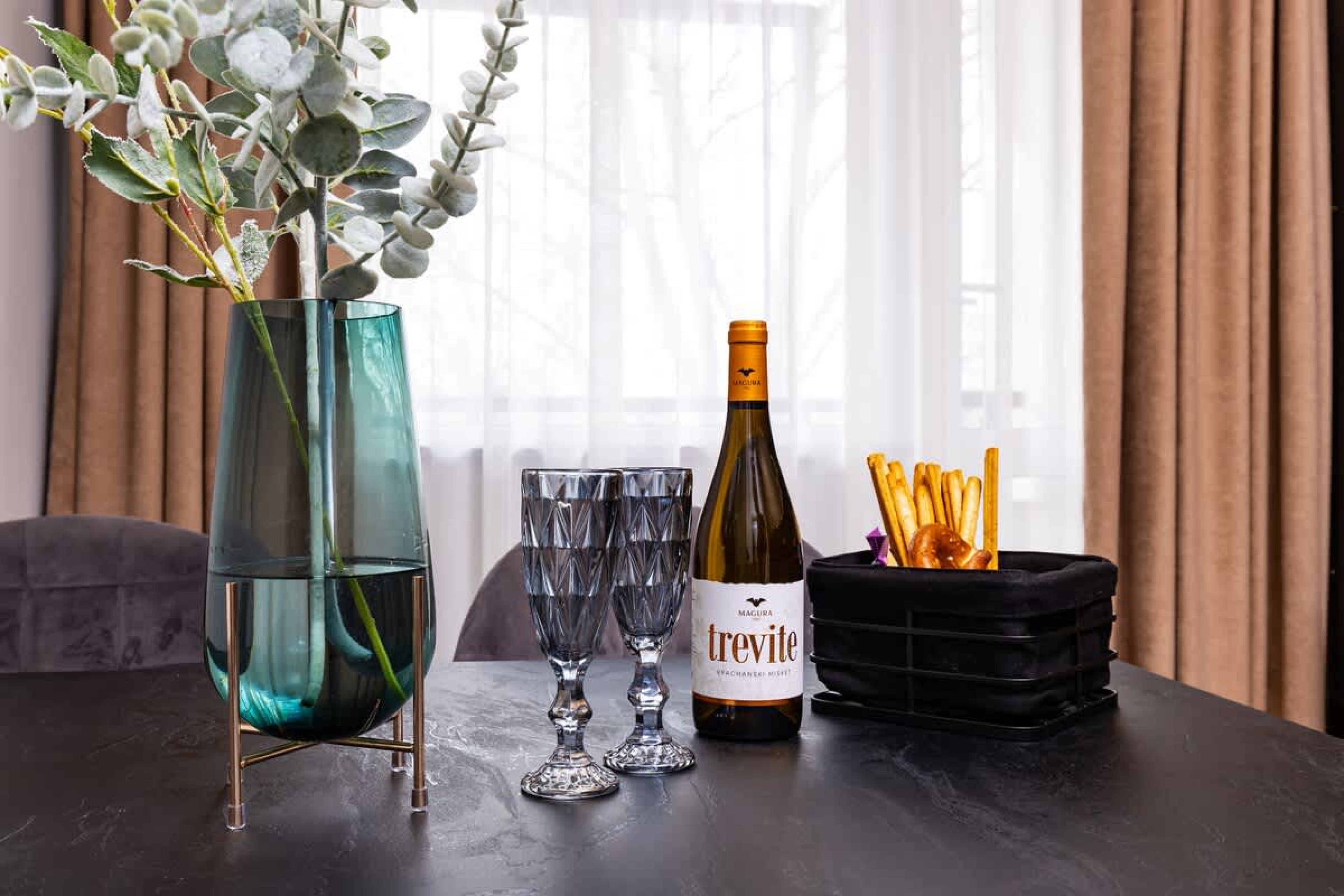 Scoutaround White Logo