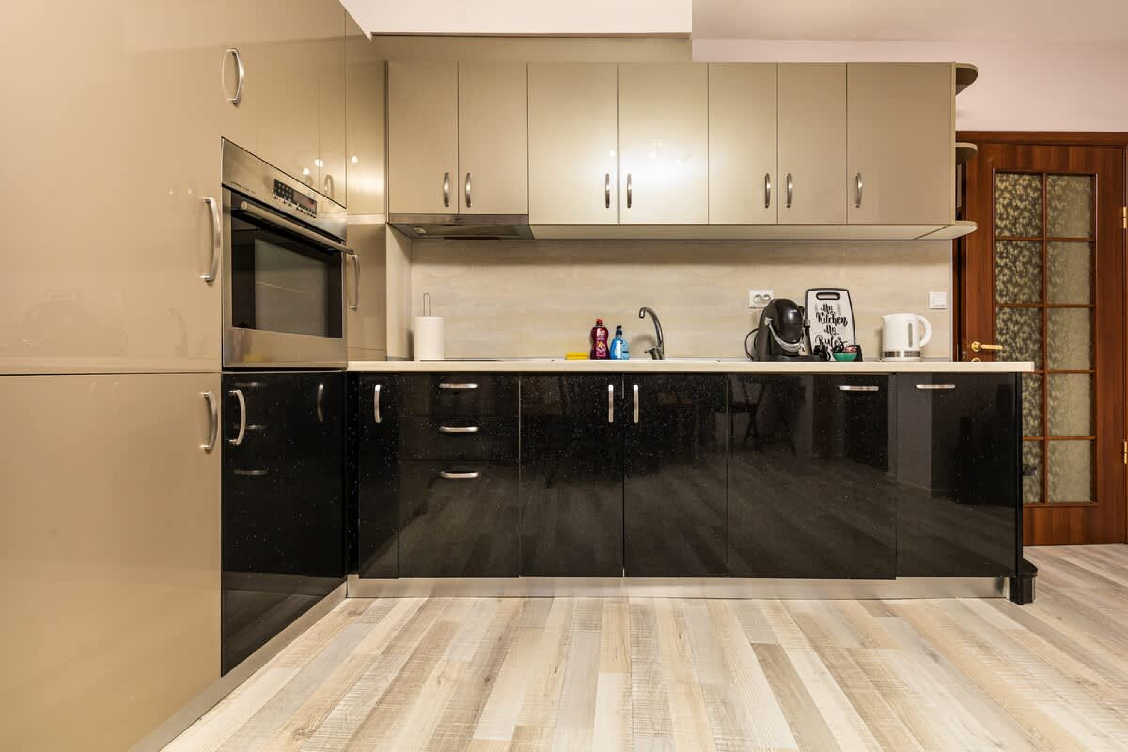 Downtown 1BD Apartment w/ Cosy Balcony - Photo 3