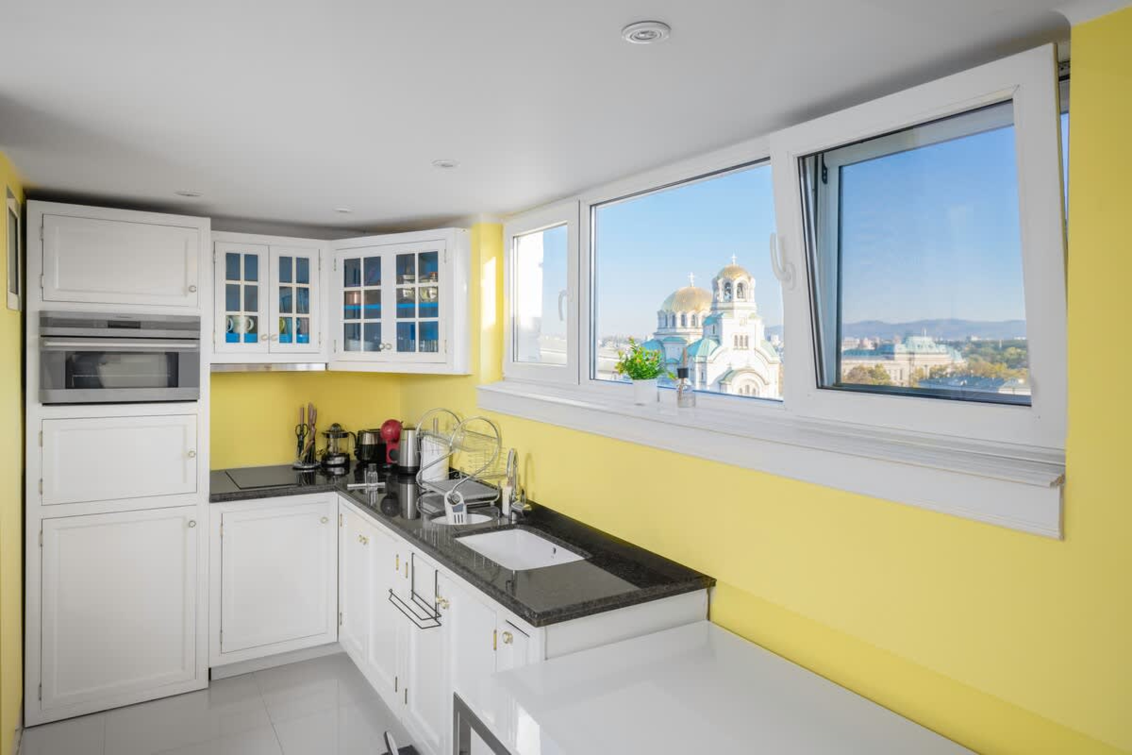 Scoutaround White Logo