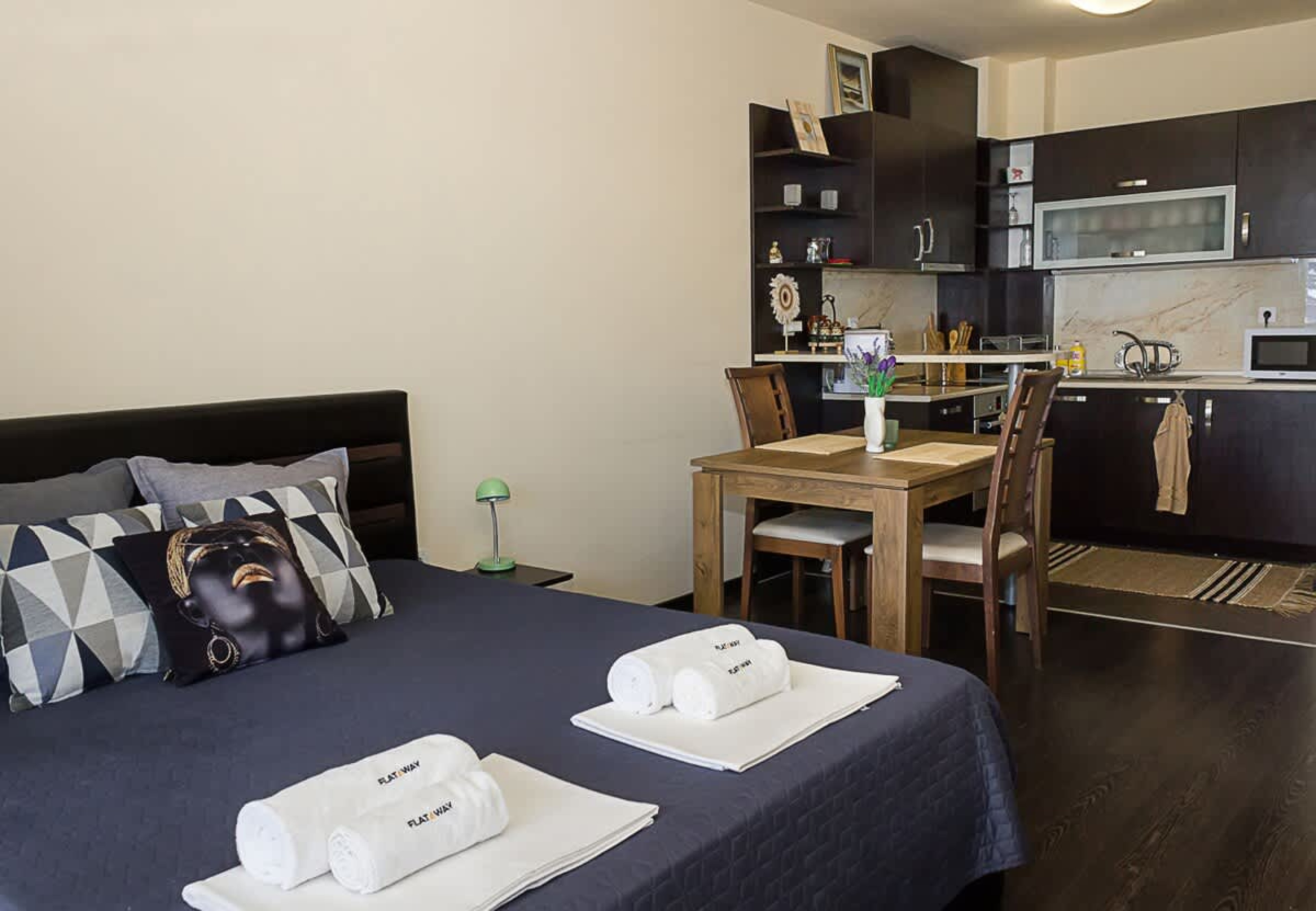 Scoutaround White Logo