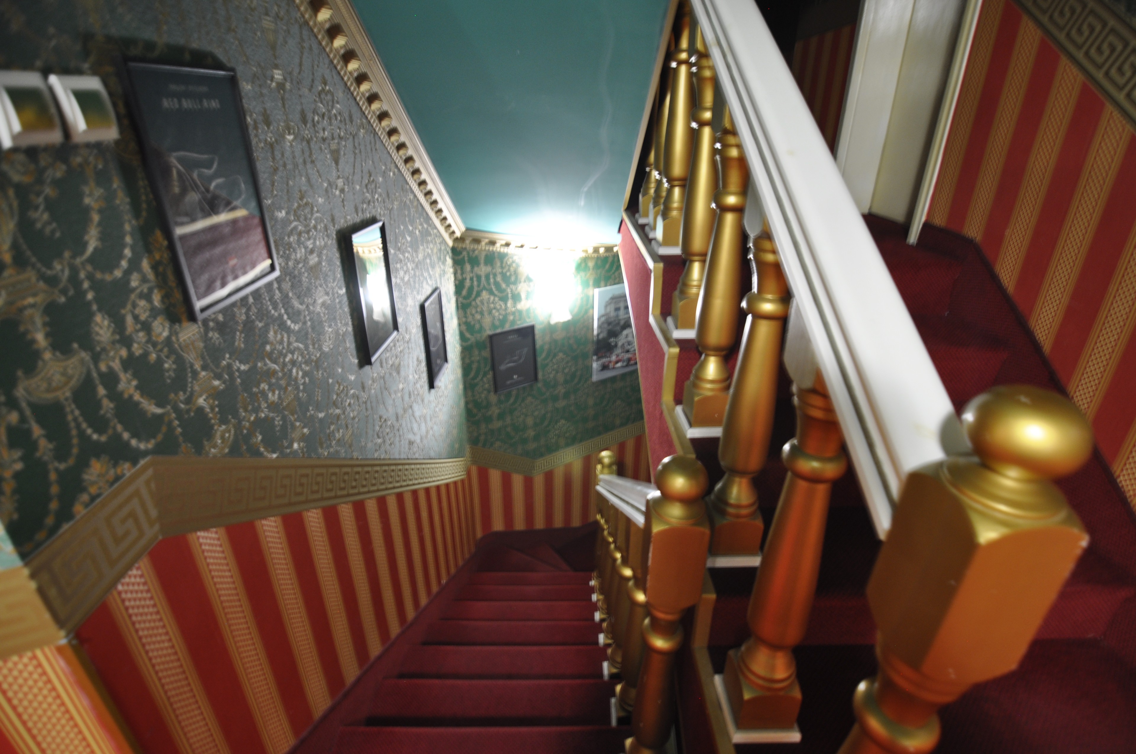 Scoutaround White Logo