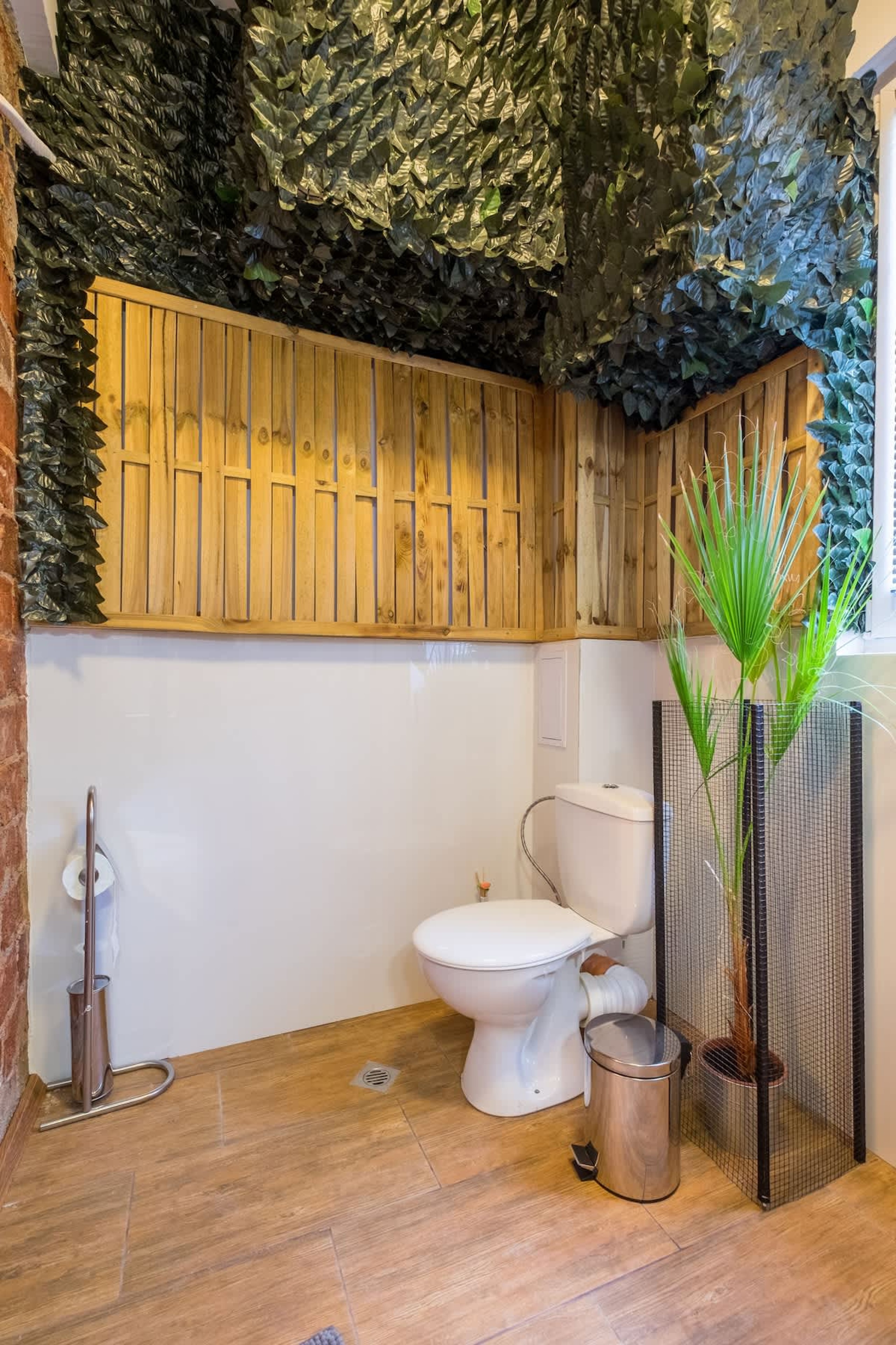 2 BDR &amp; 2 BTHR Funky Apartment / Supreme Location - Photo 16