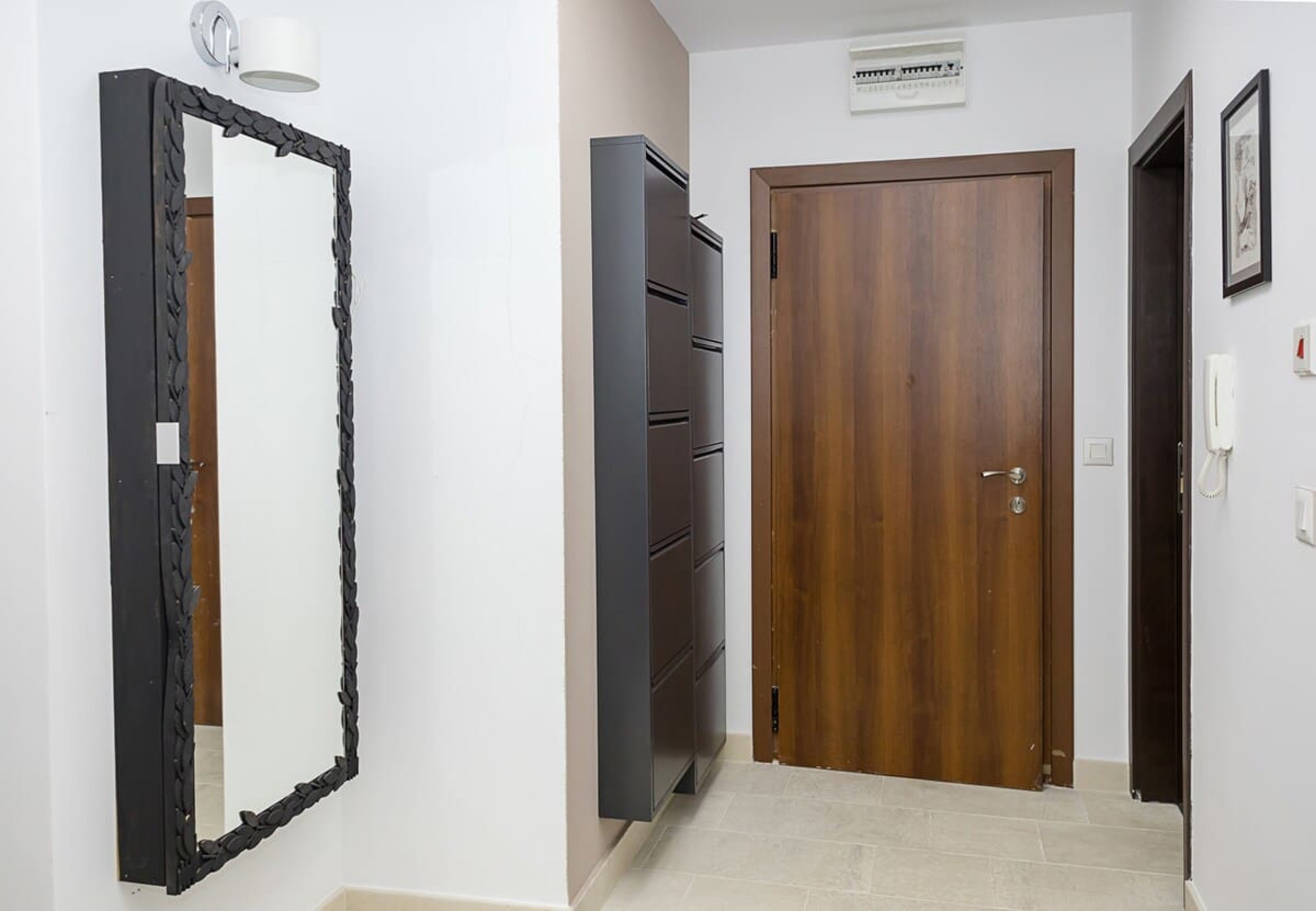 Scoutaround White Logo