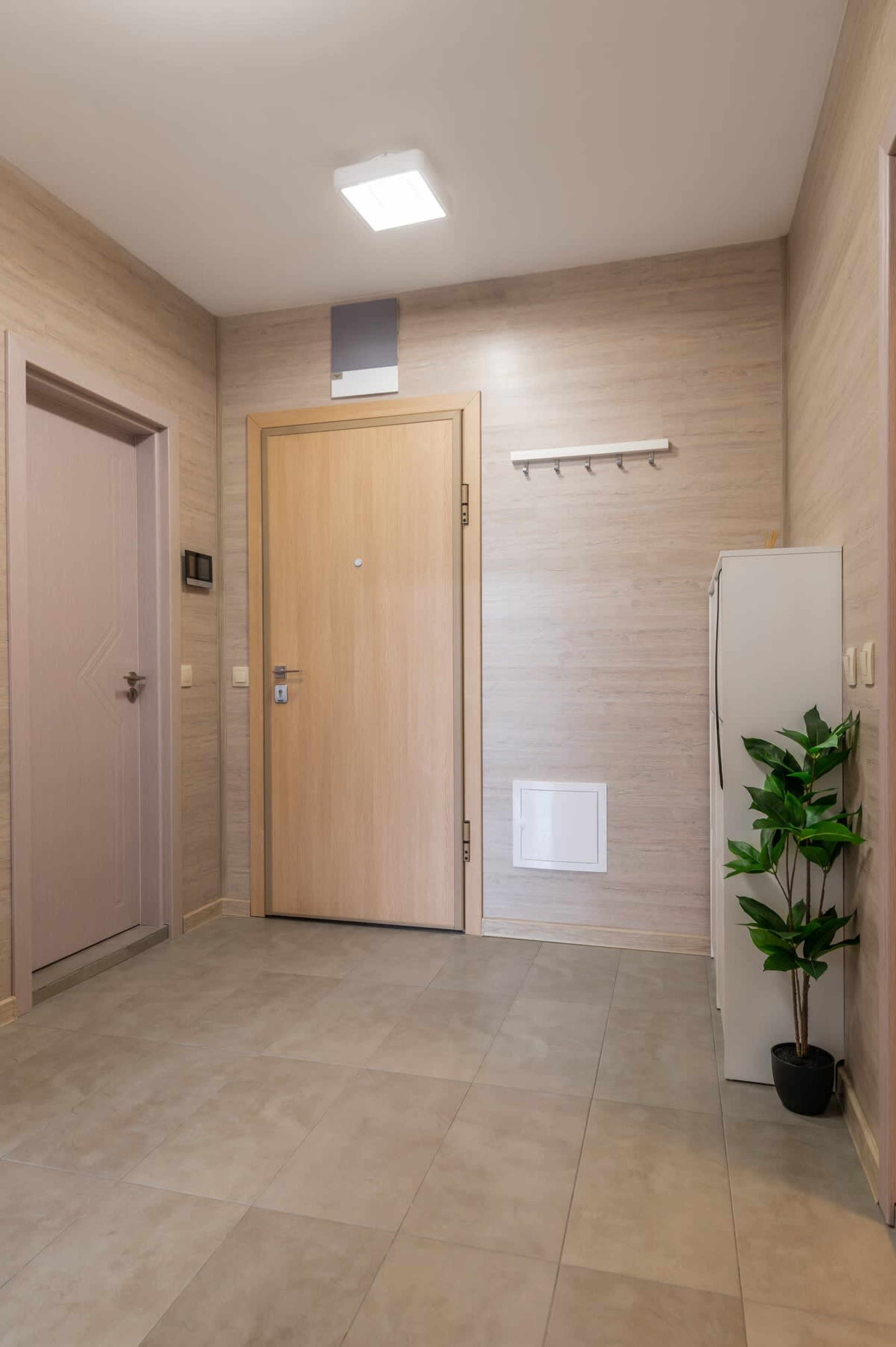 Scoutaround White Logo