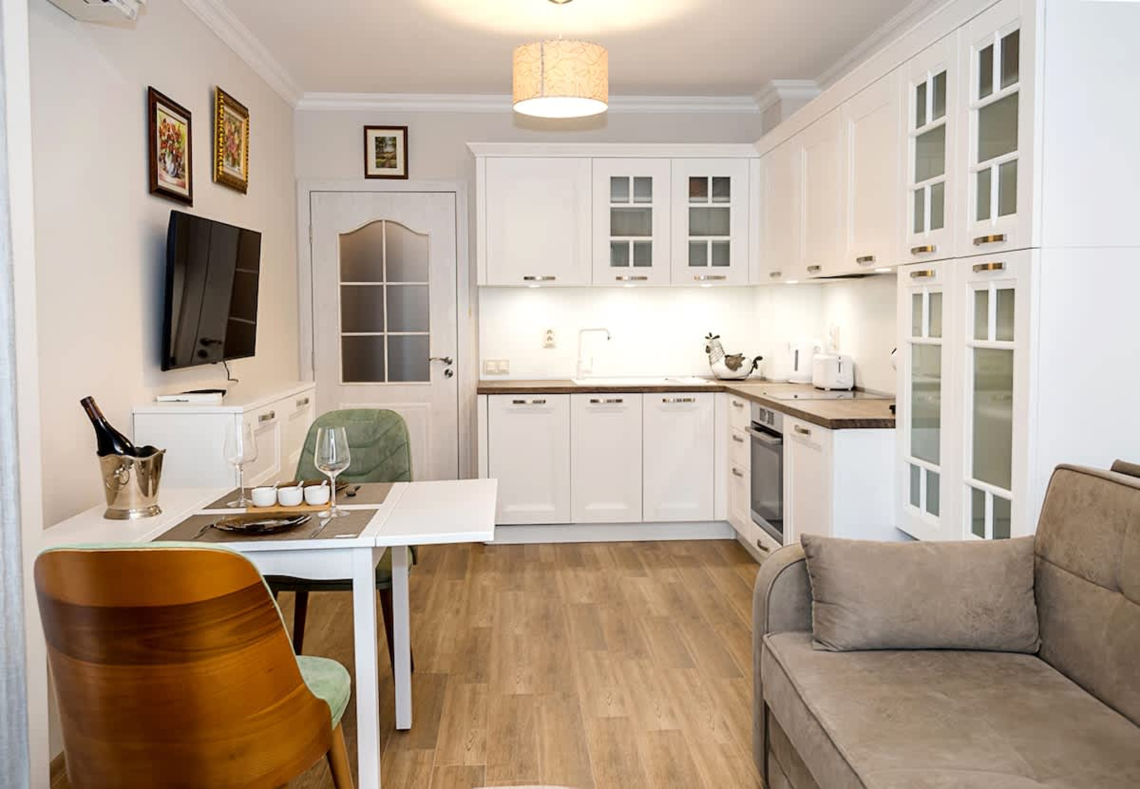 Scoutaround White Logo