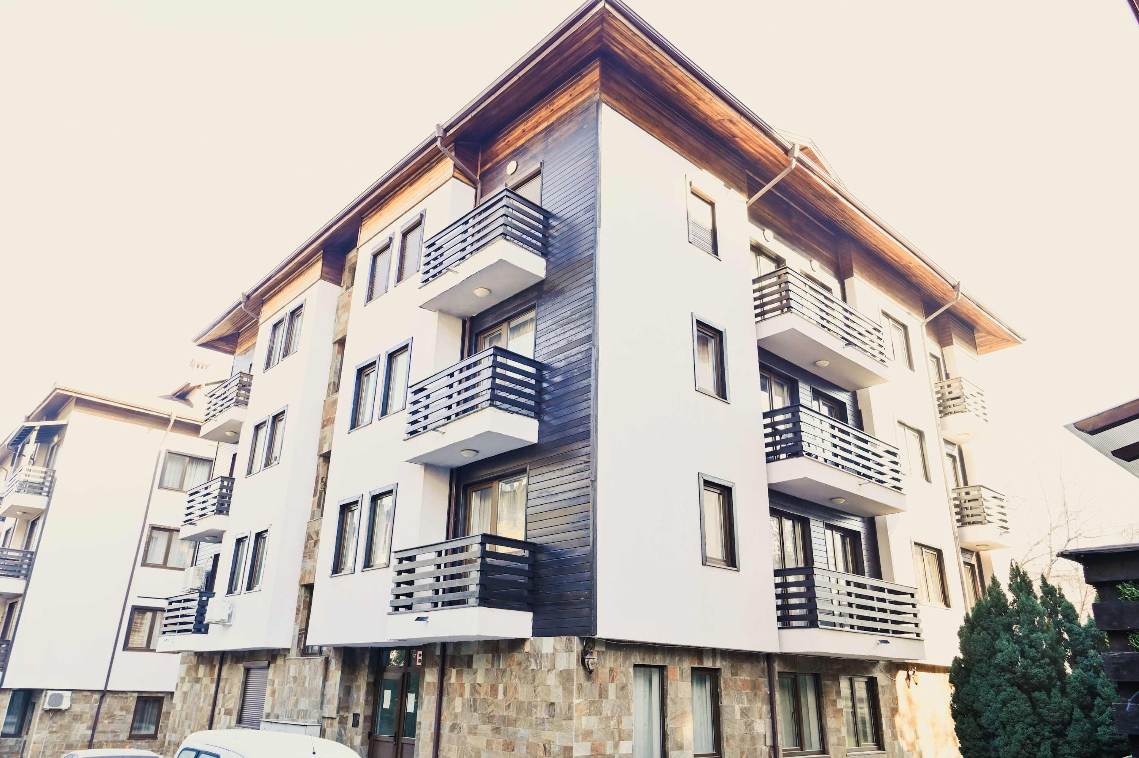 Scoutaround White Logo