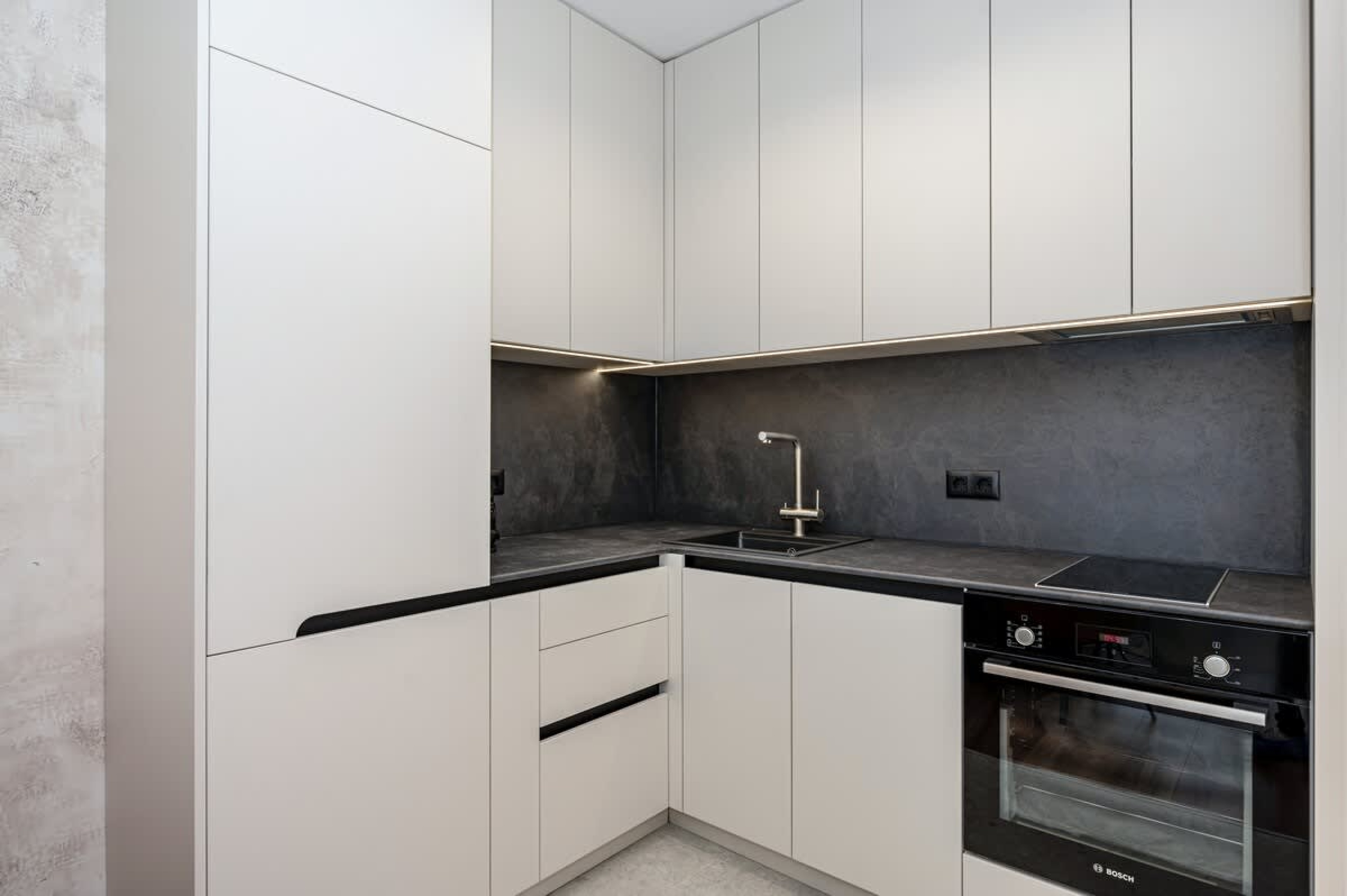 Scoutaround White Logo