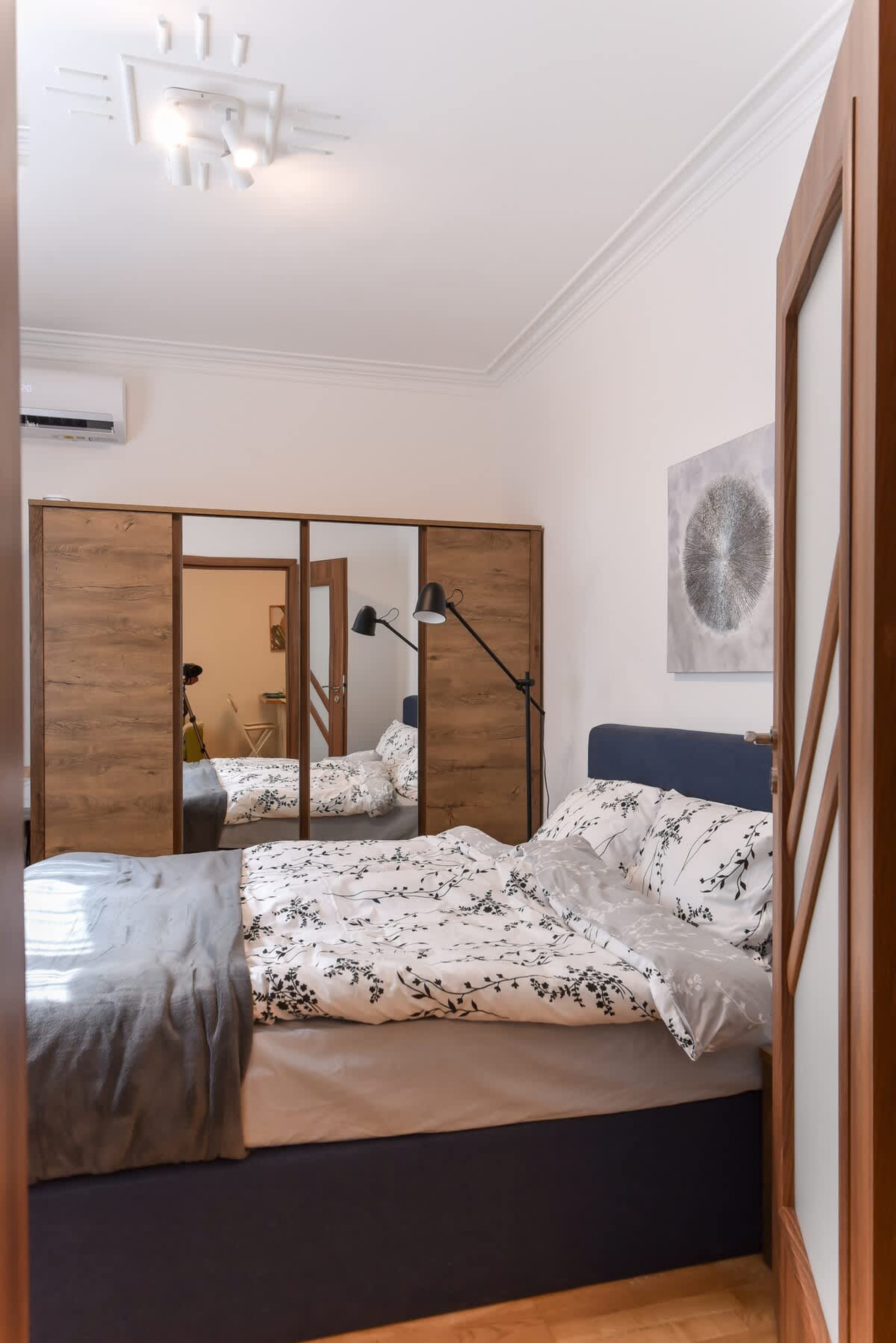 Scoutaround White Logo