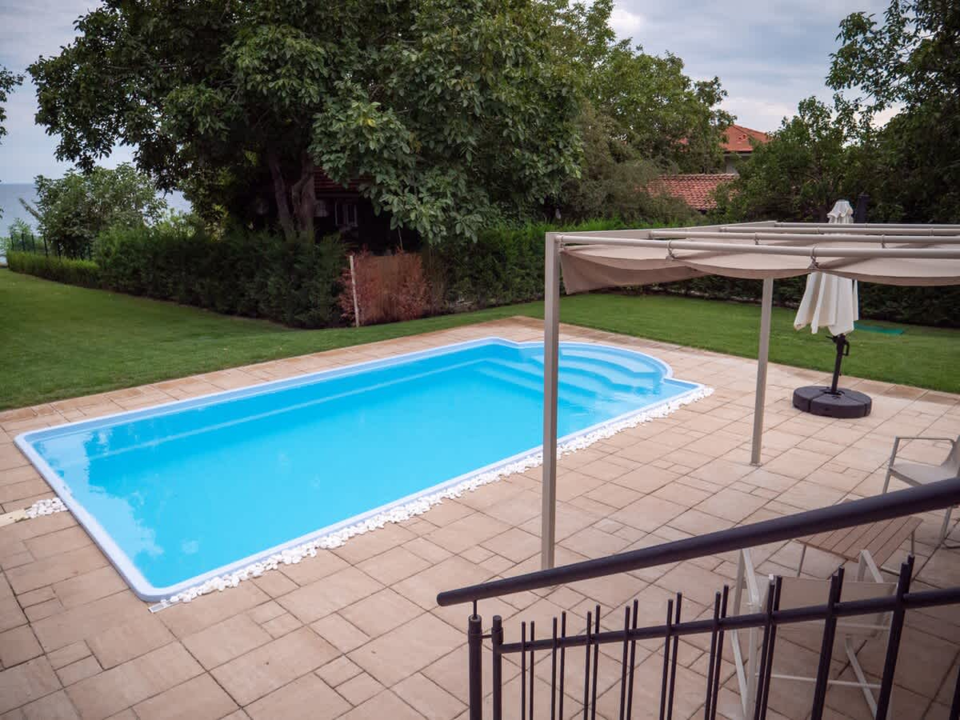 Scoutaround White Logo