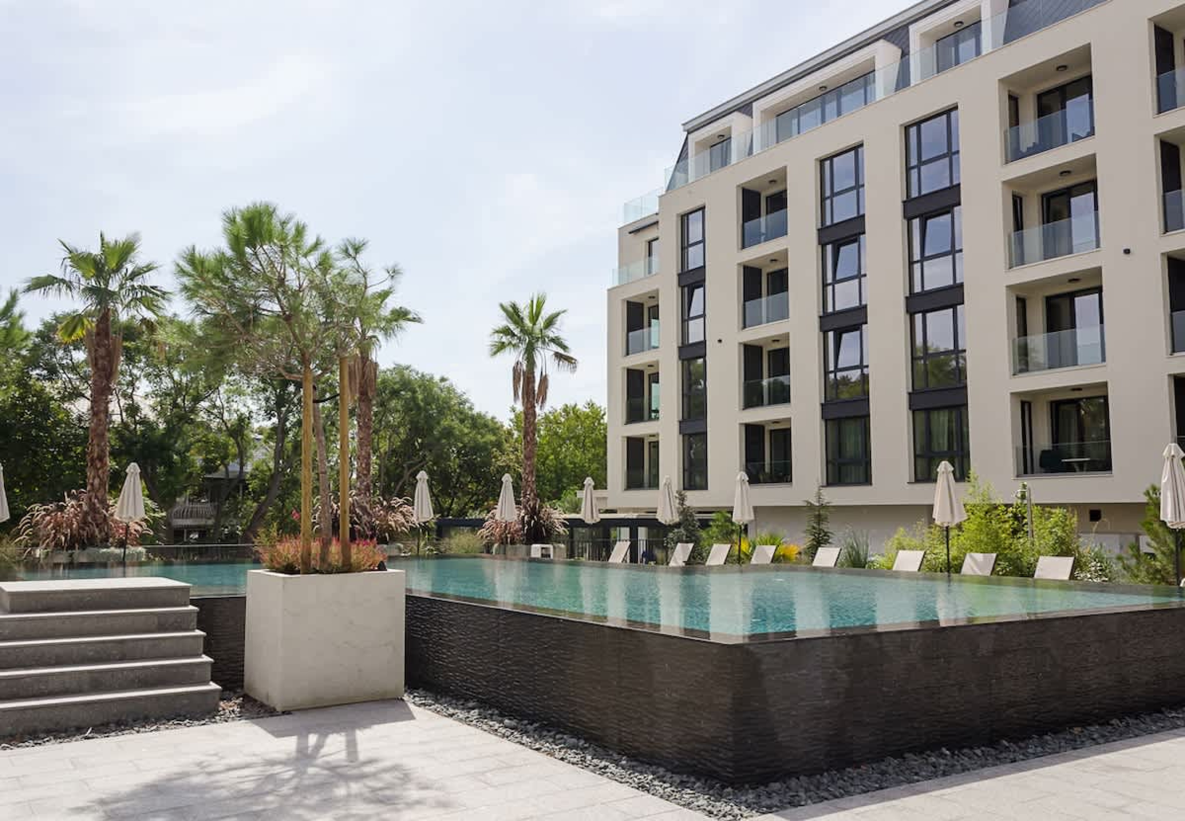 Scoutaround White Logo