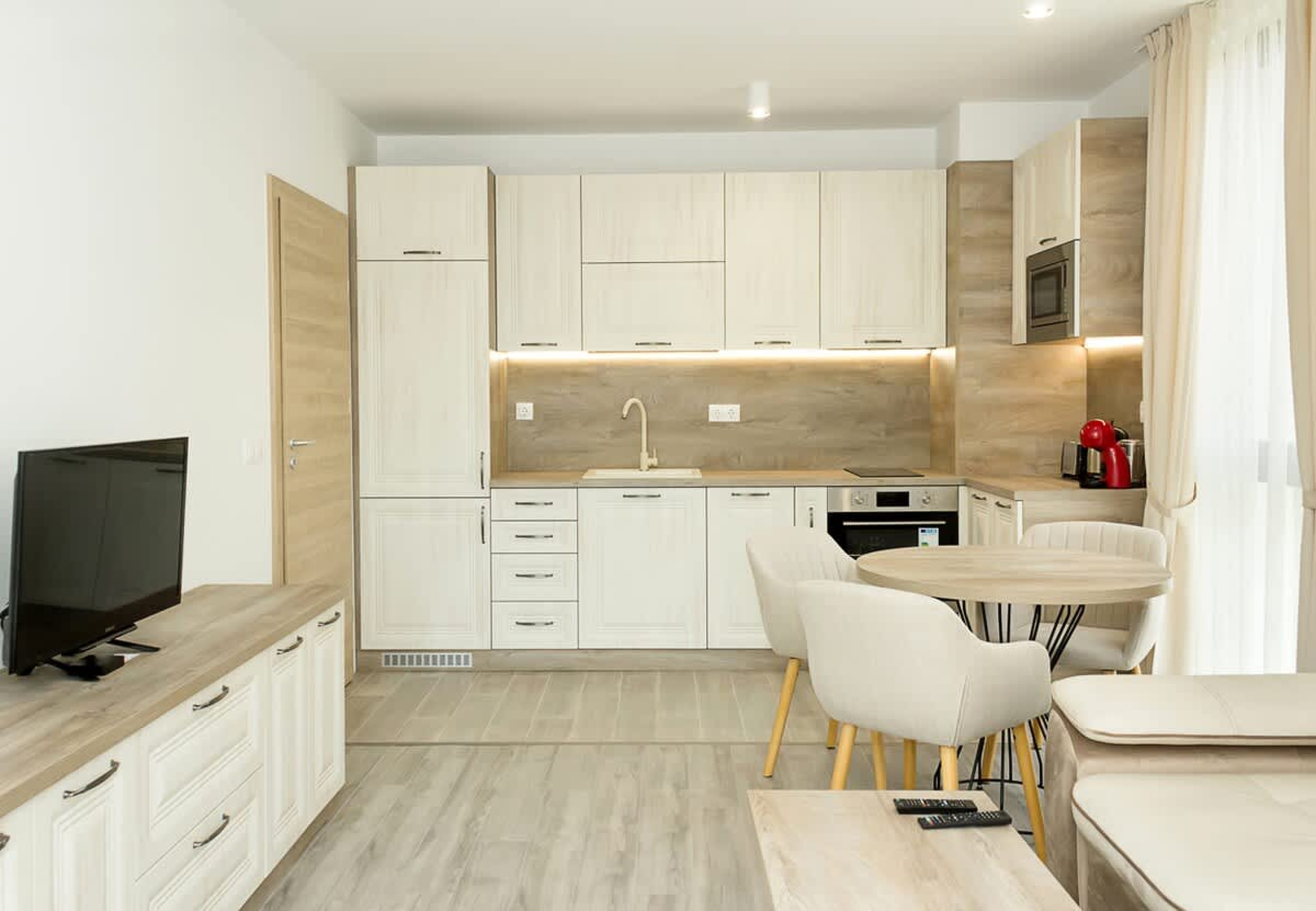 Scoutaround White Logo