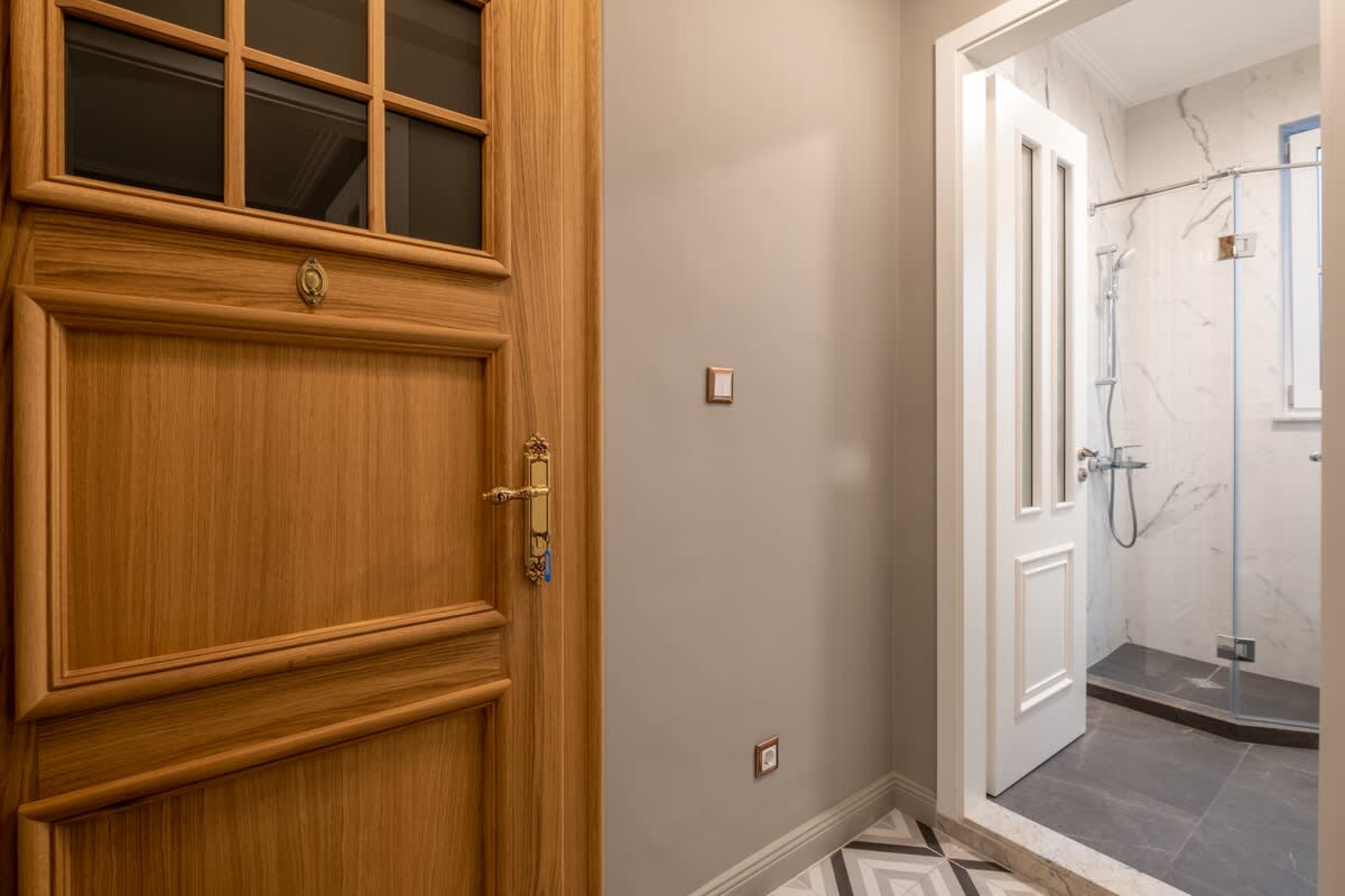 Scoutaround White Logo