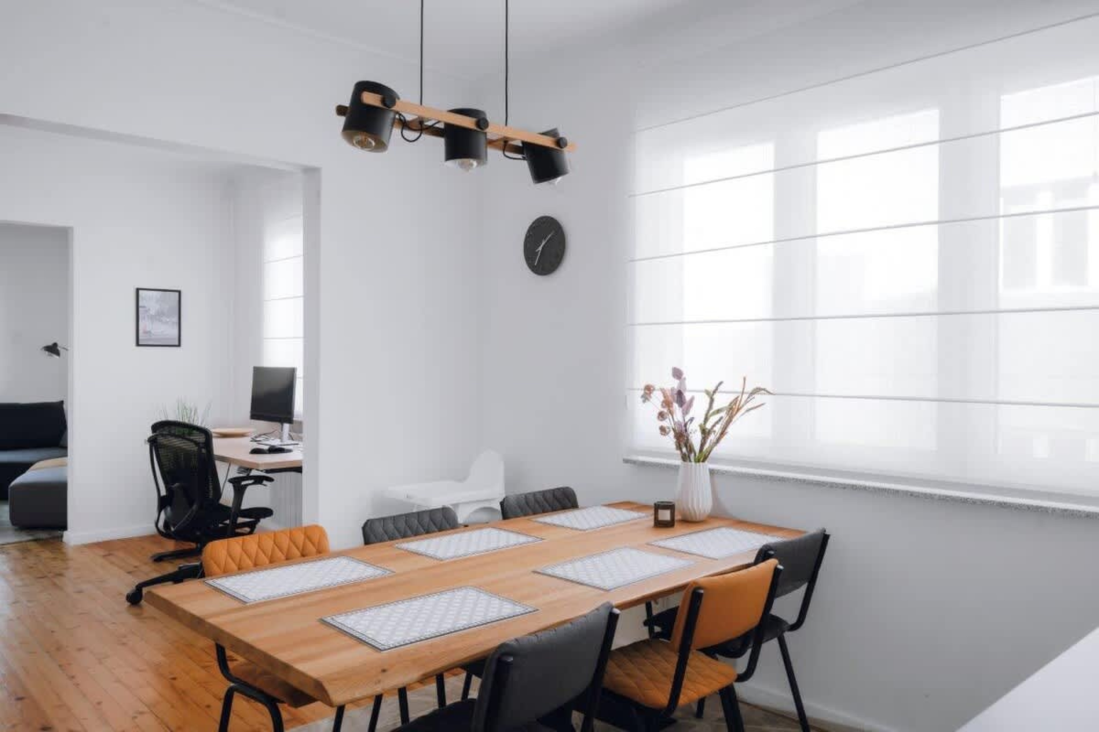 Scoutaround White Logo