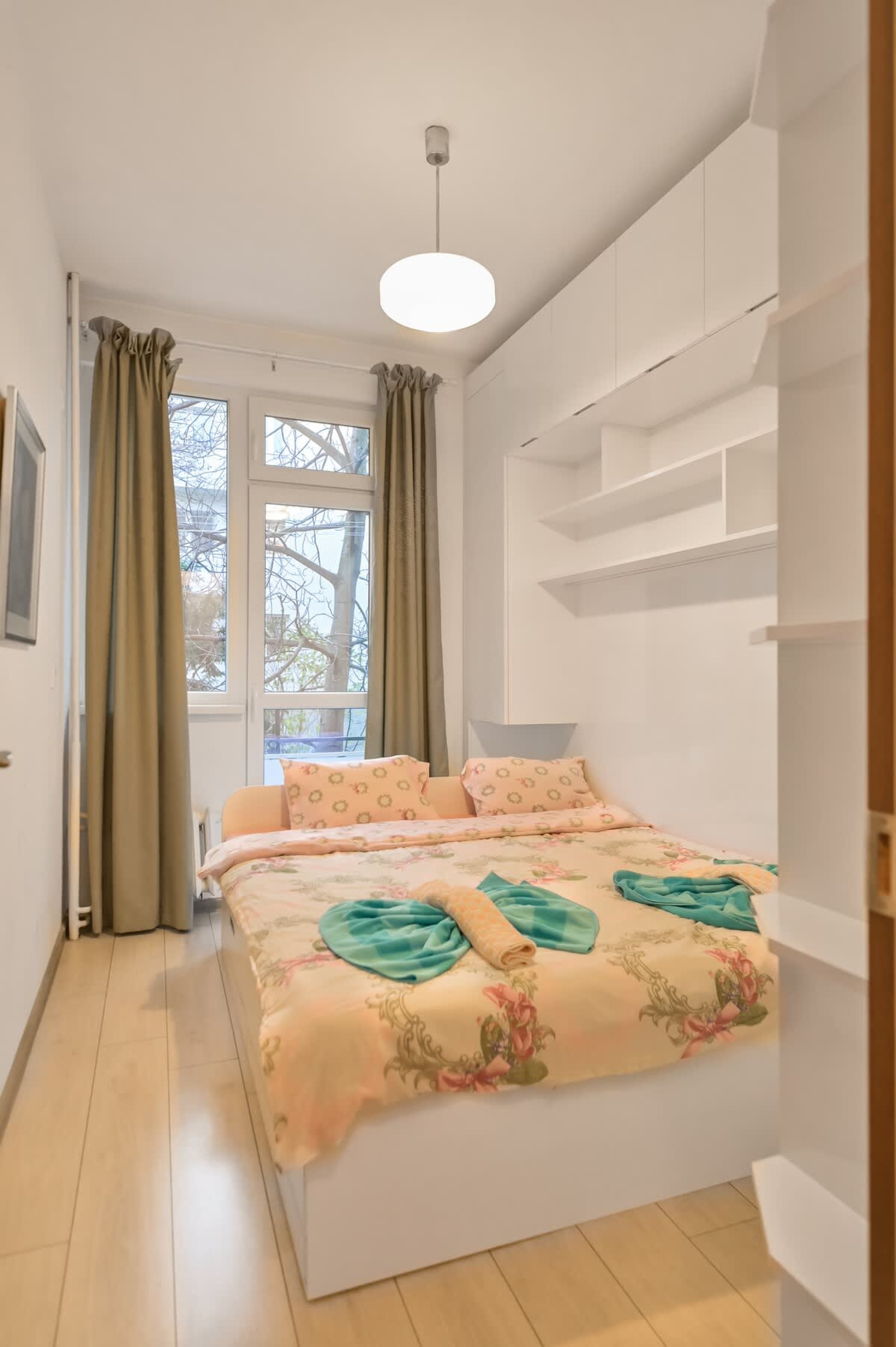 Scoutaround White Logo