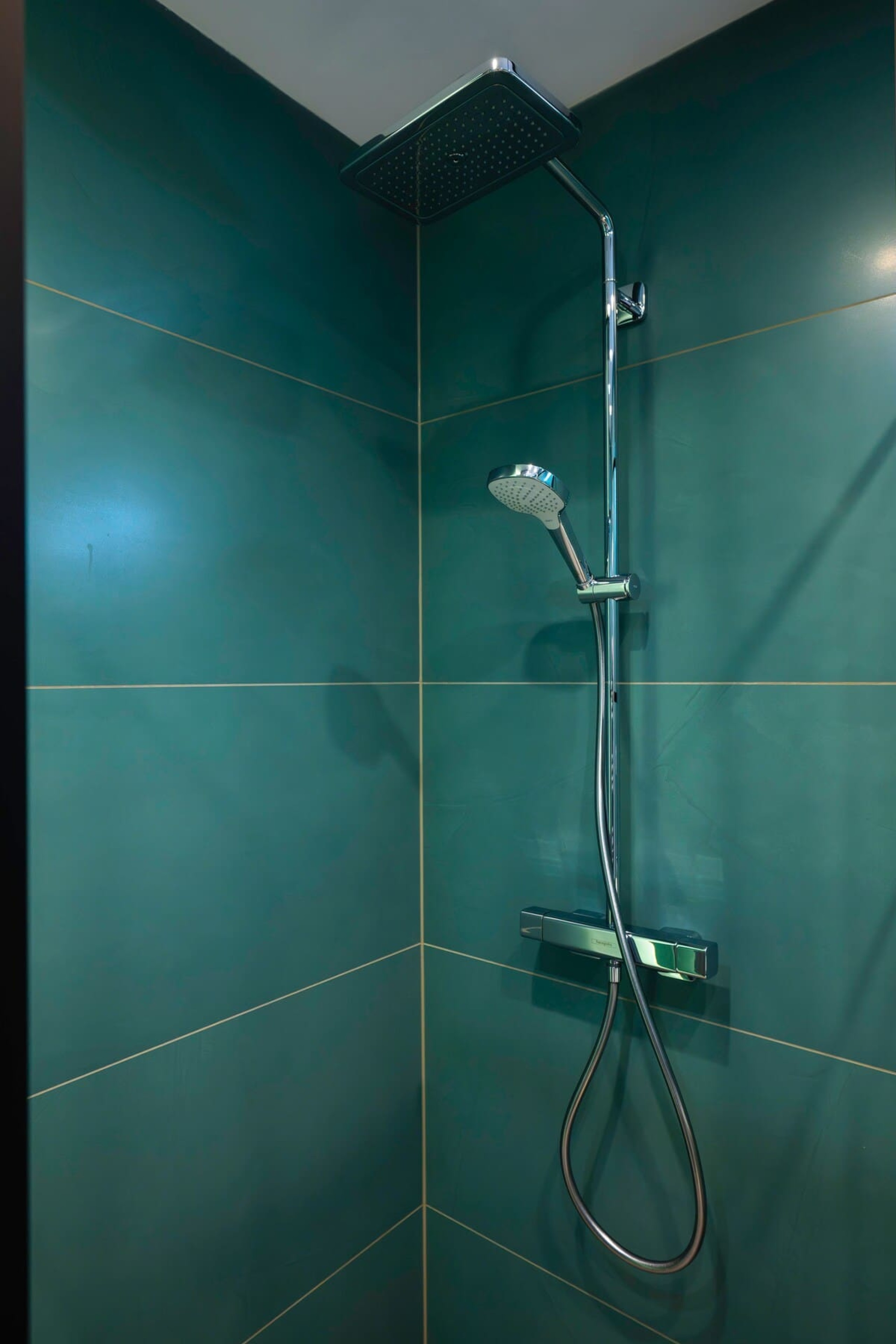 Scoutaround White Logo