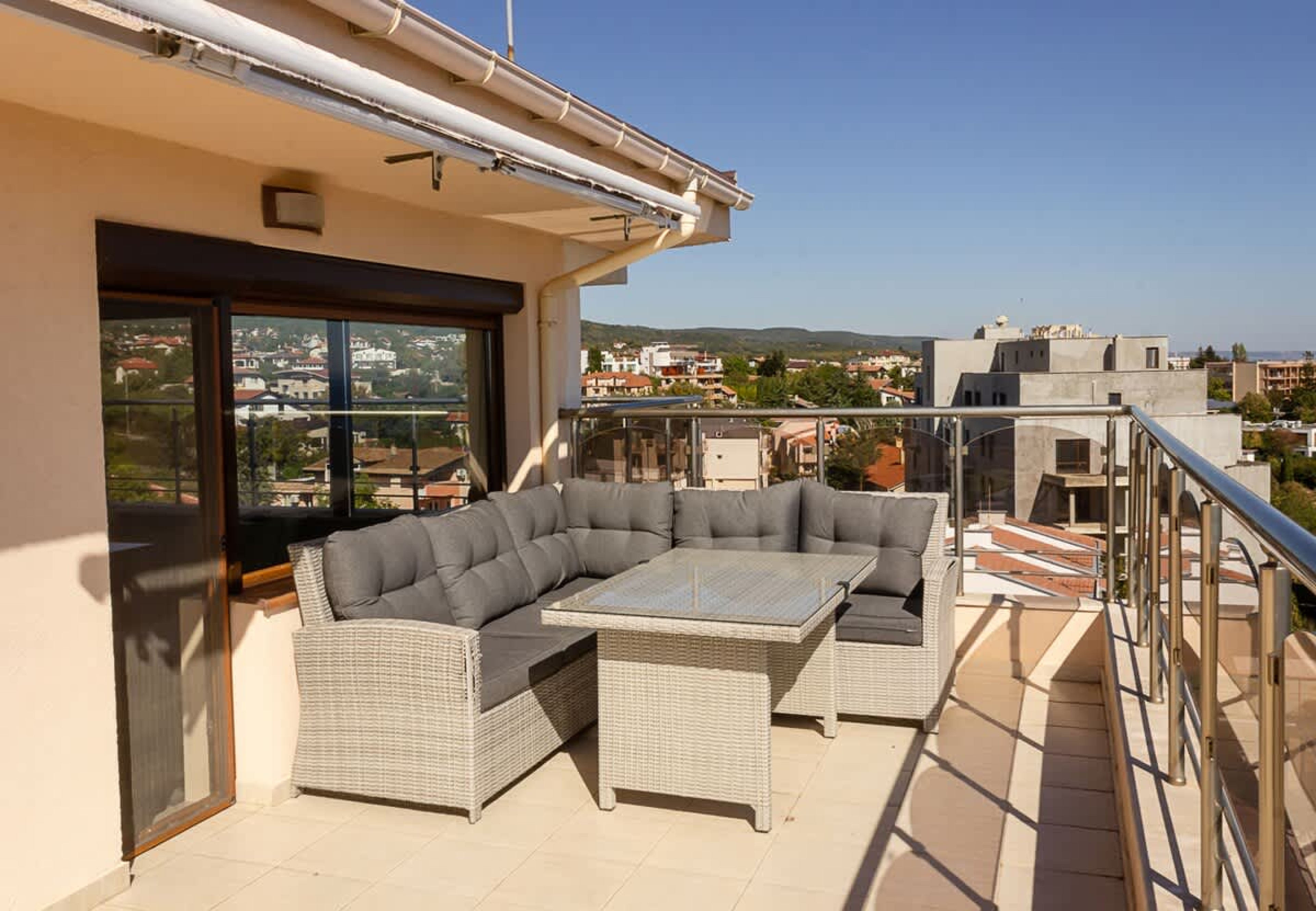 Scoutaround White Logo