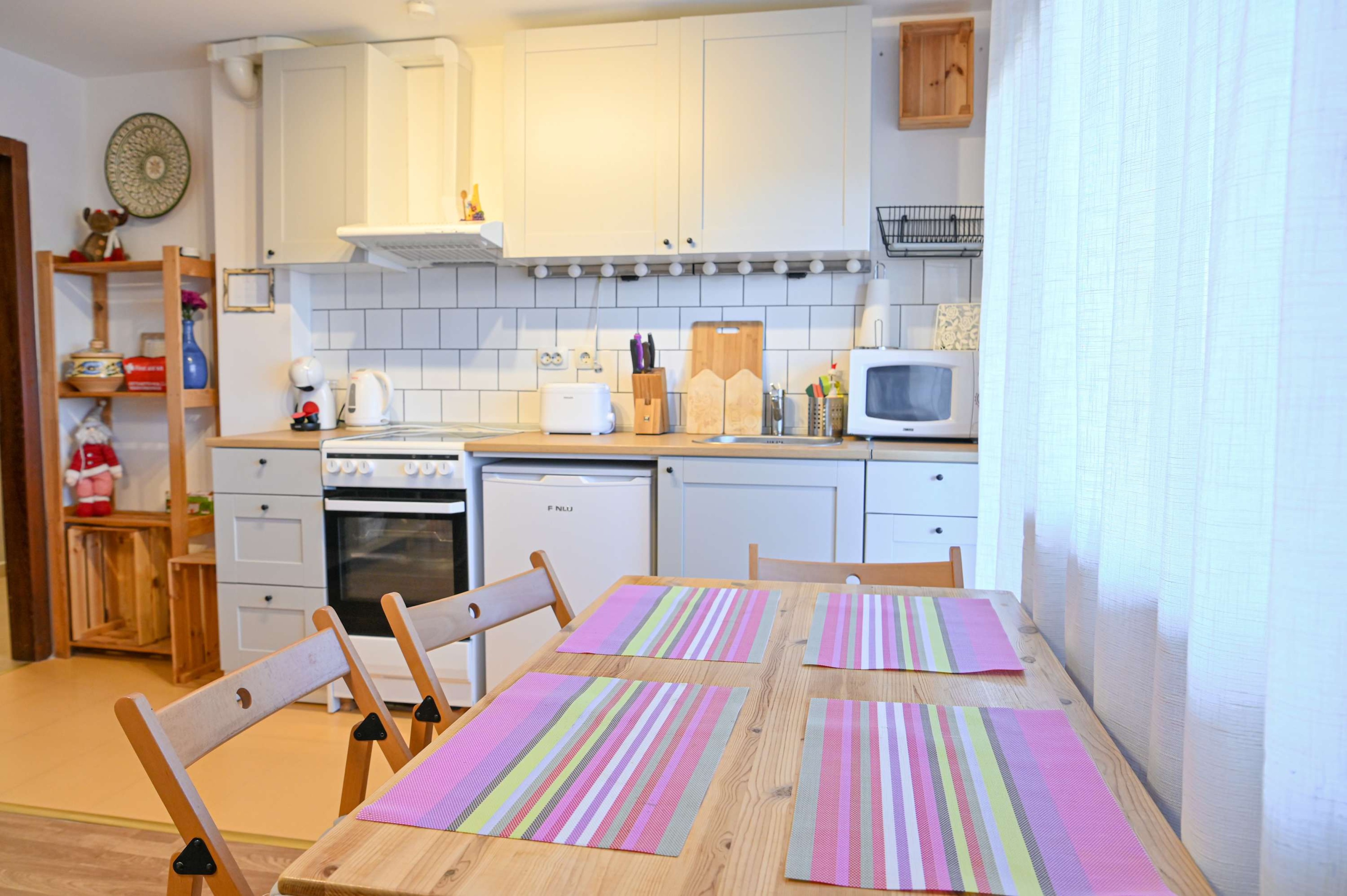 Scoutaround White Logo