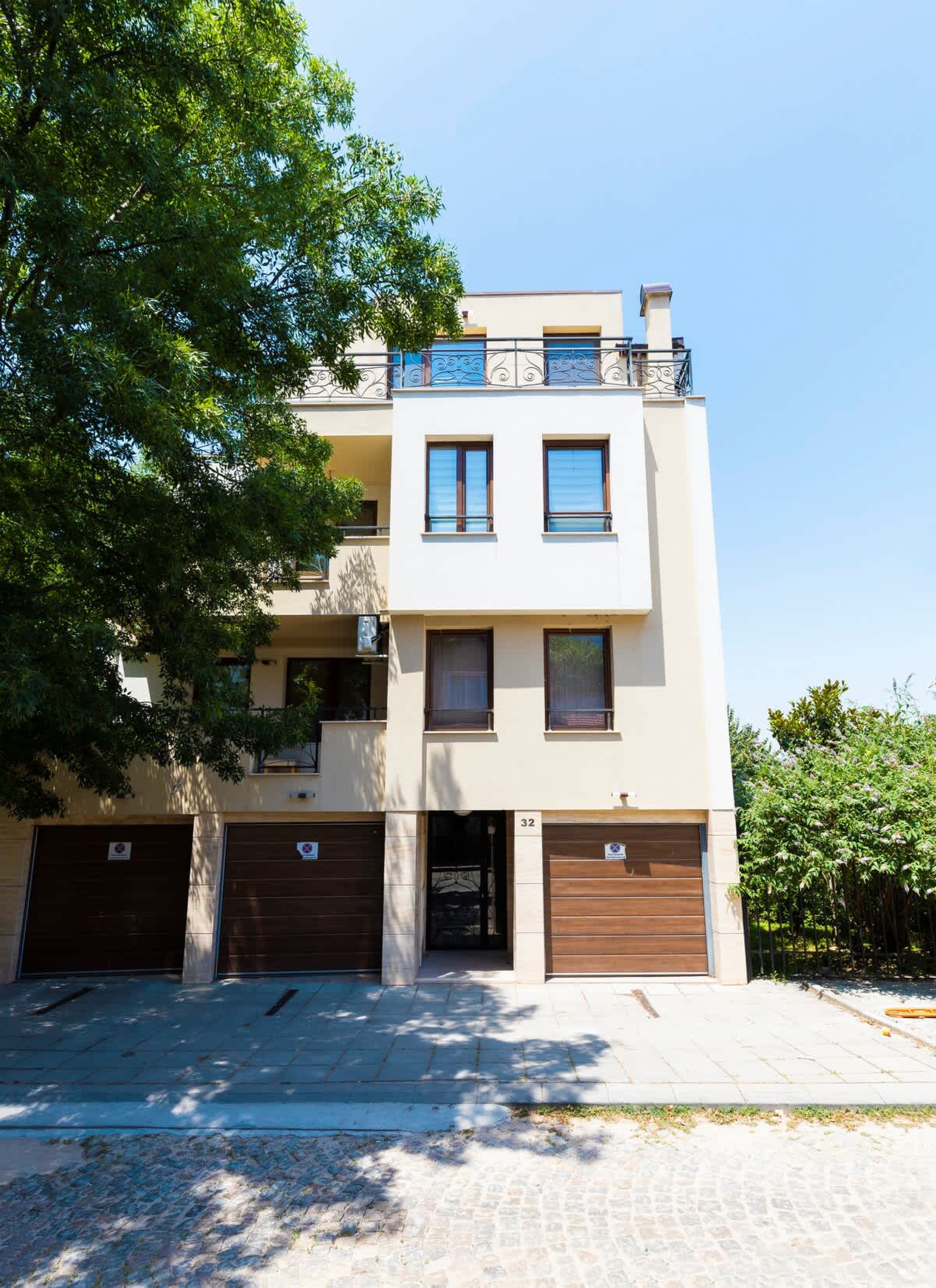 Scoutaround White Logo