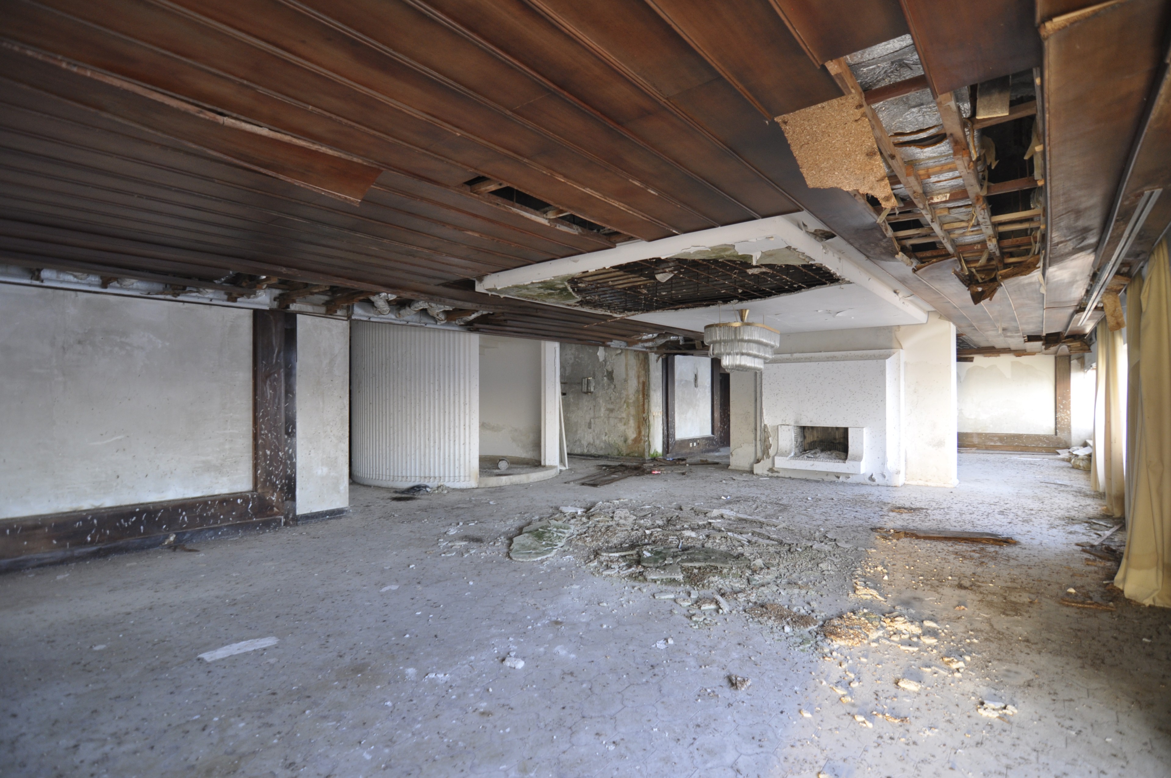 Scoutaround White Logo