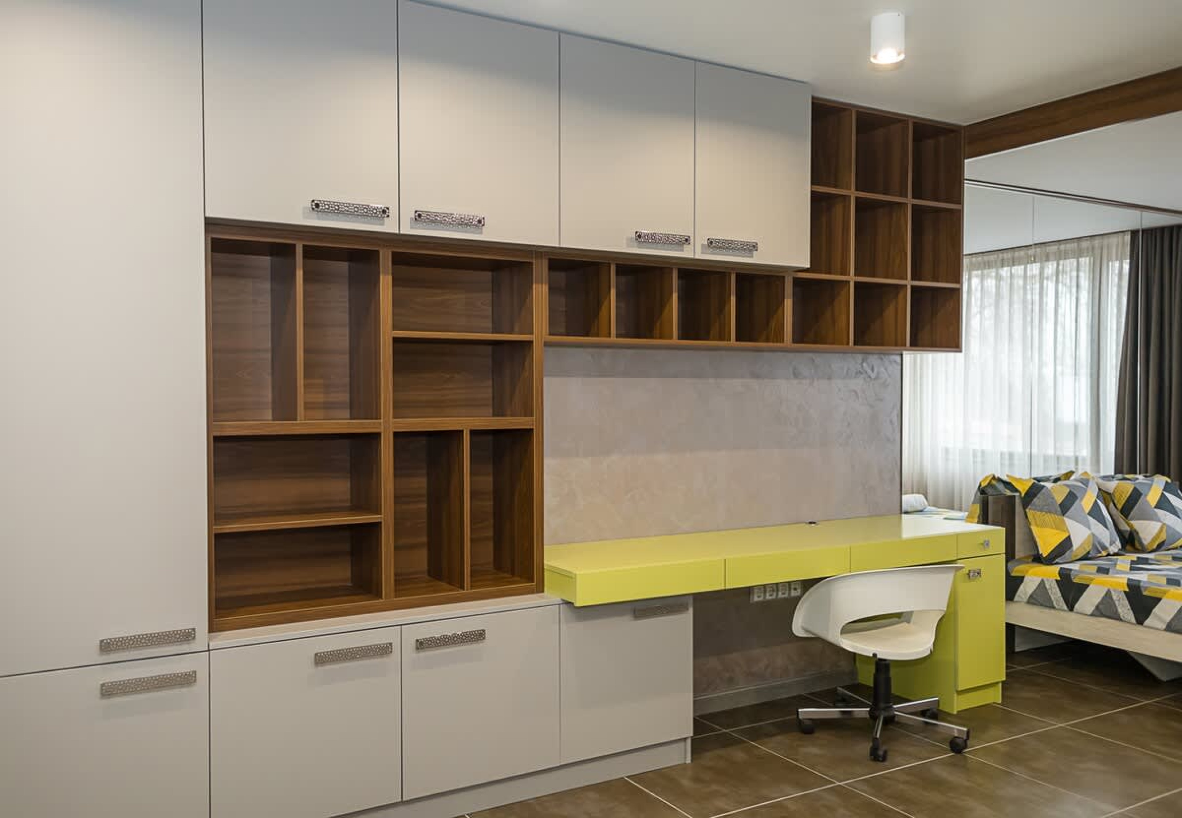 Scoutaround White Logo