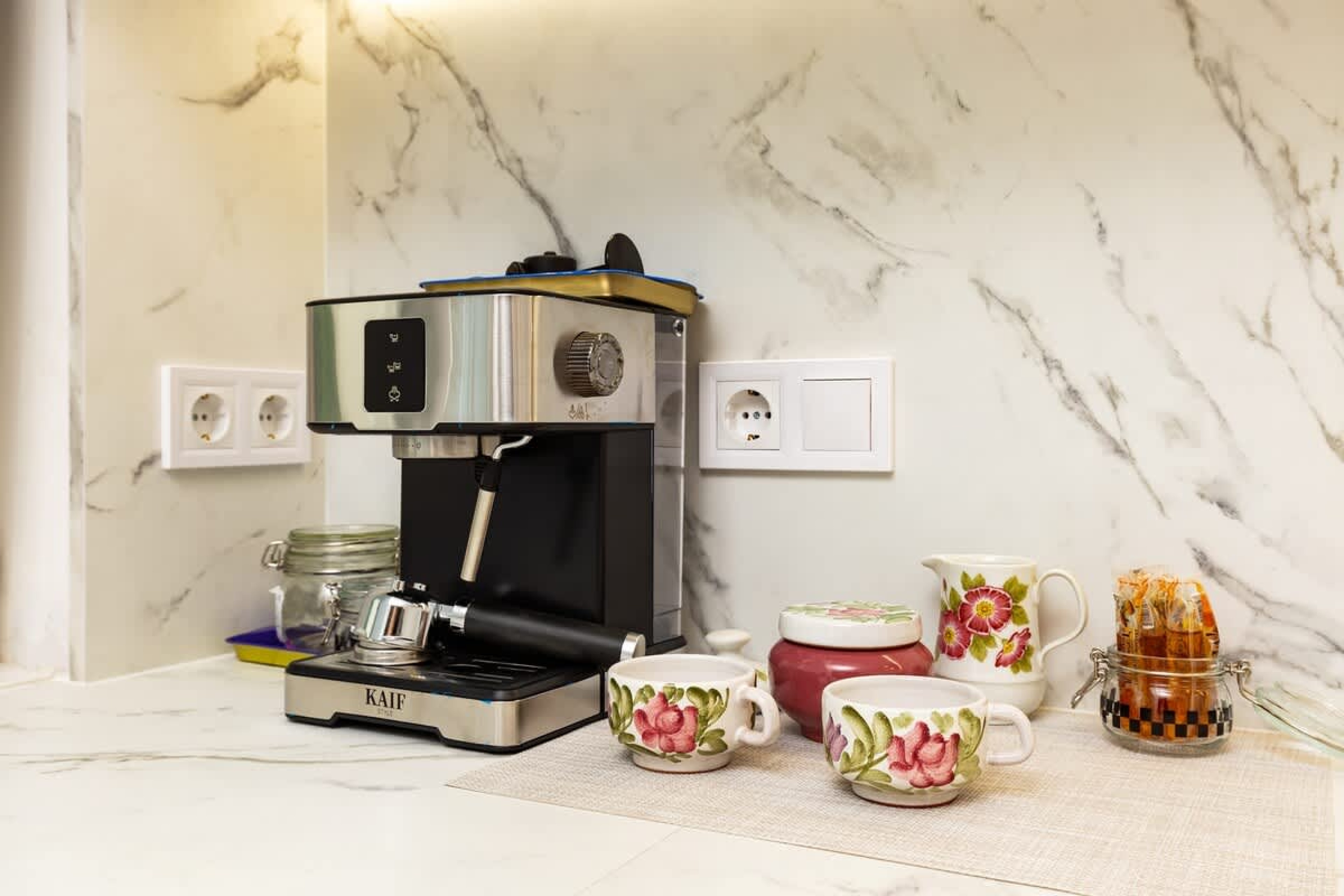 Scoutaround White Logo