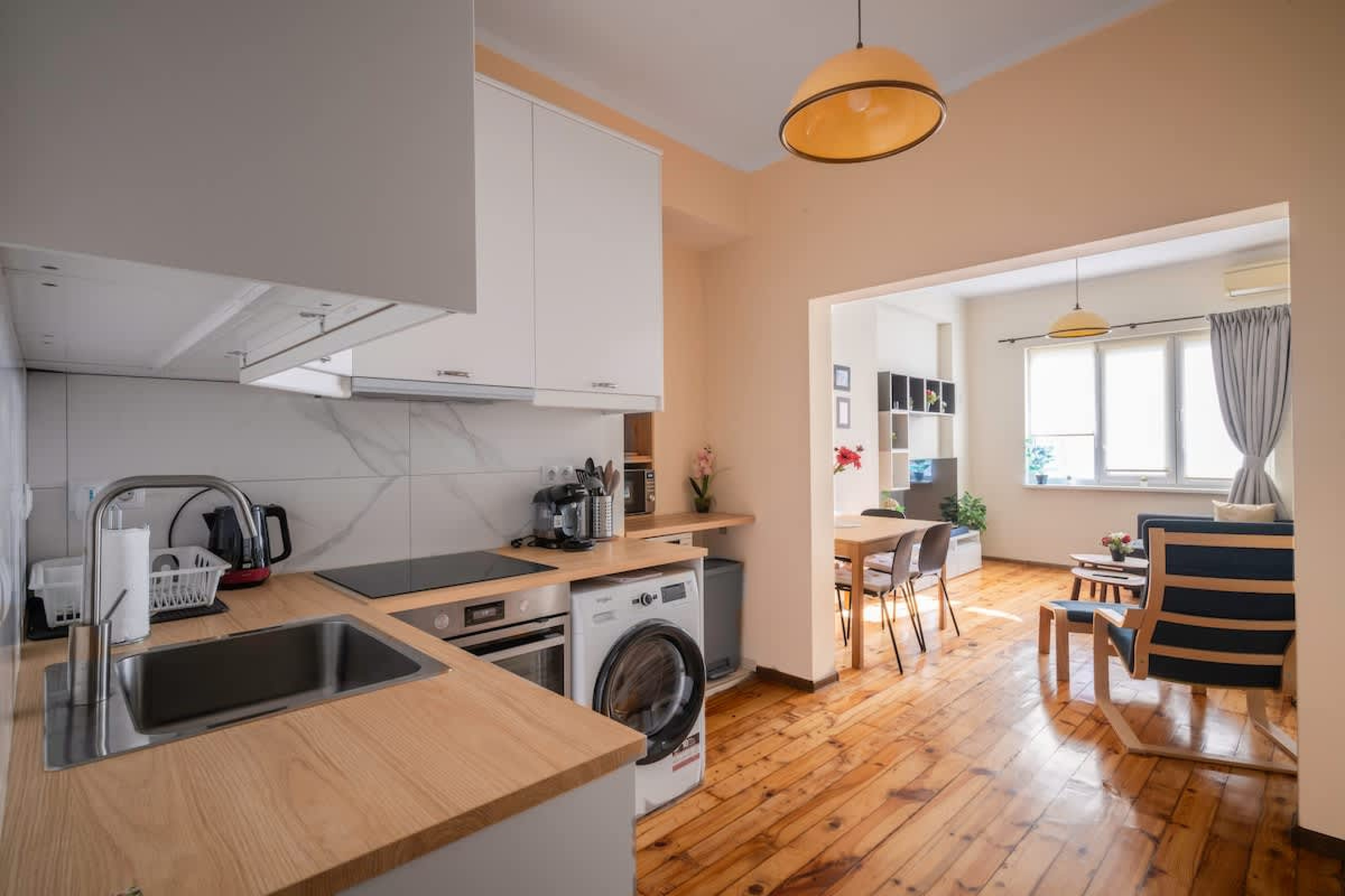 Stylish CityHub Retreat in Sofia Center - Photo 3