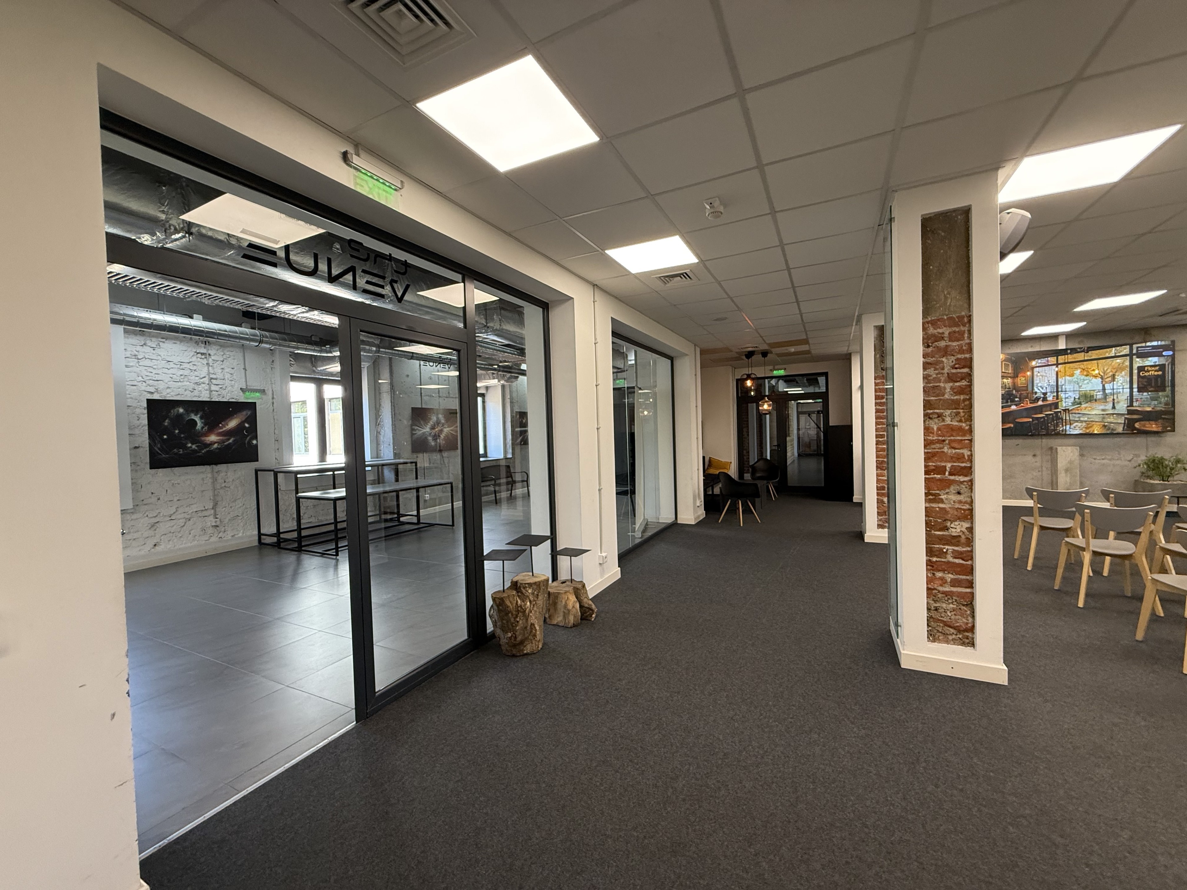 Scoutaround White Logo