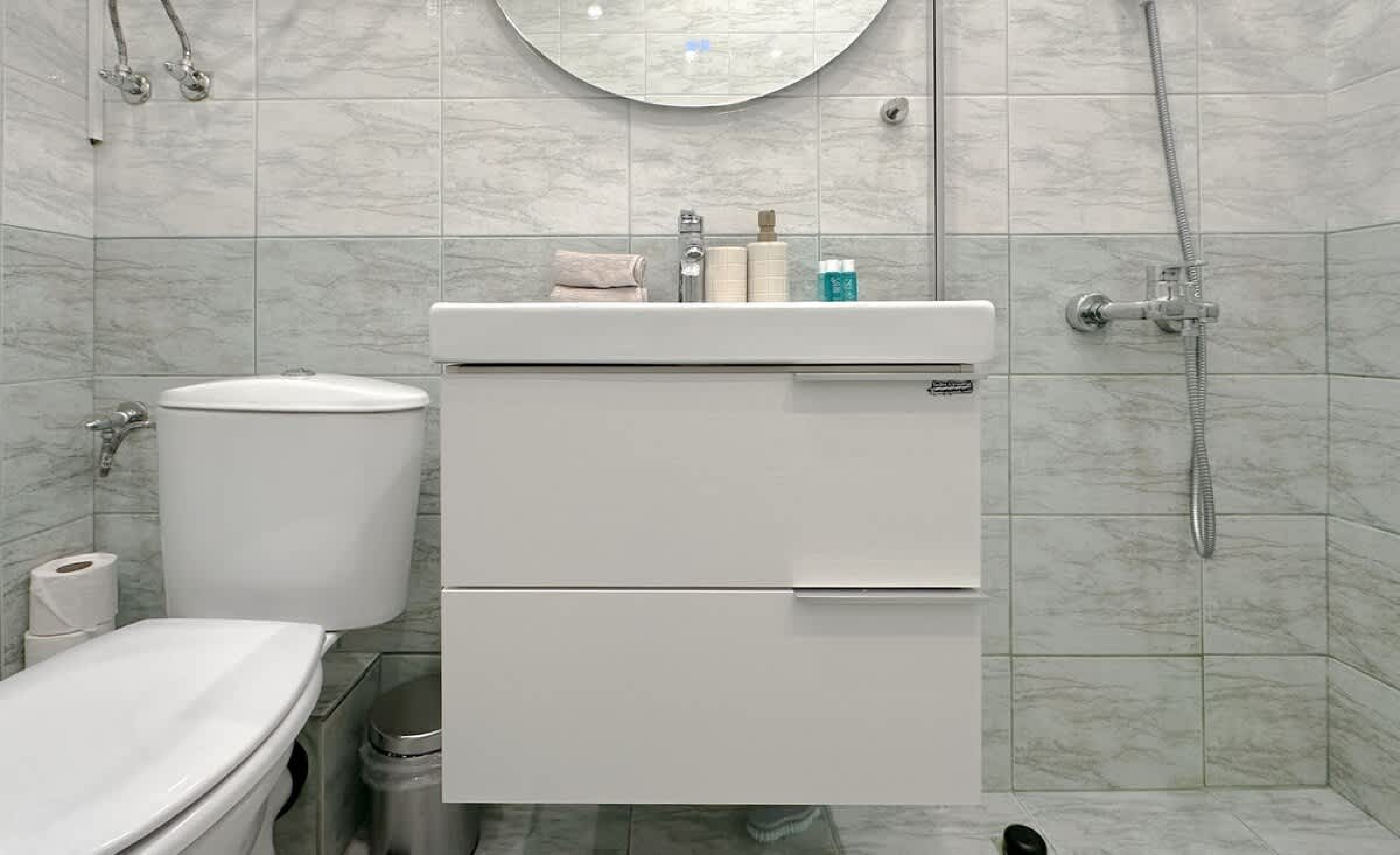 Scoutaround White Logo