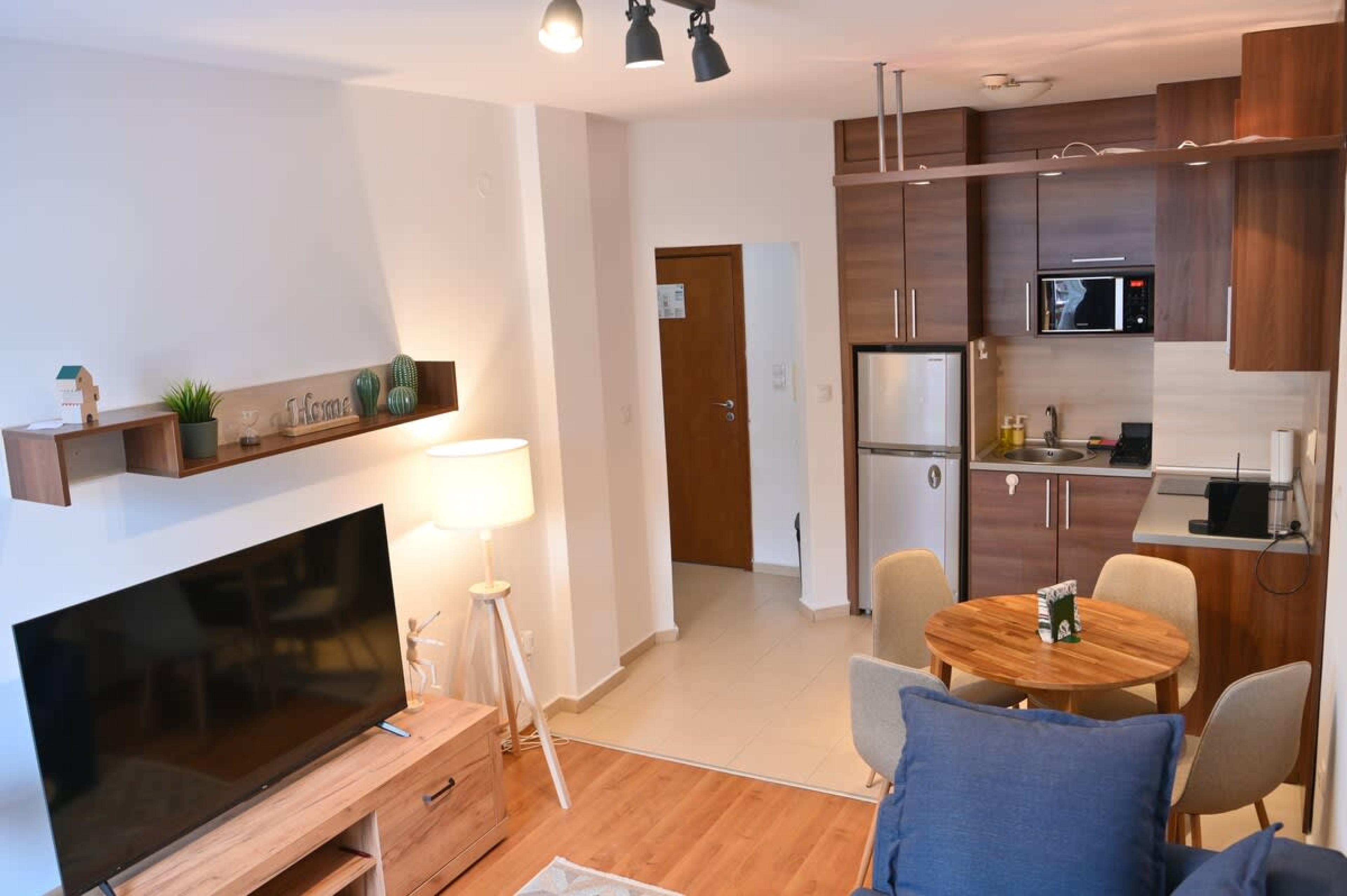 Scoutaround White Logo