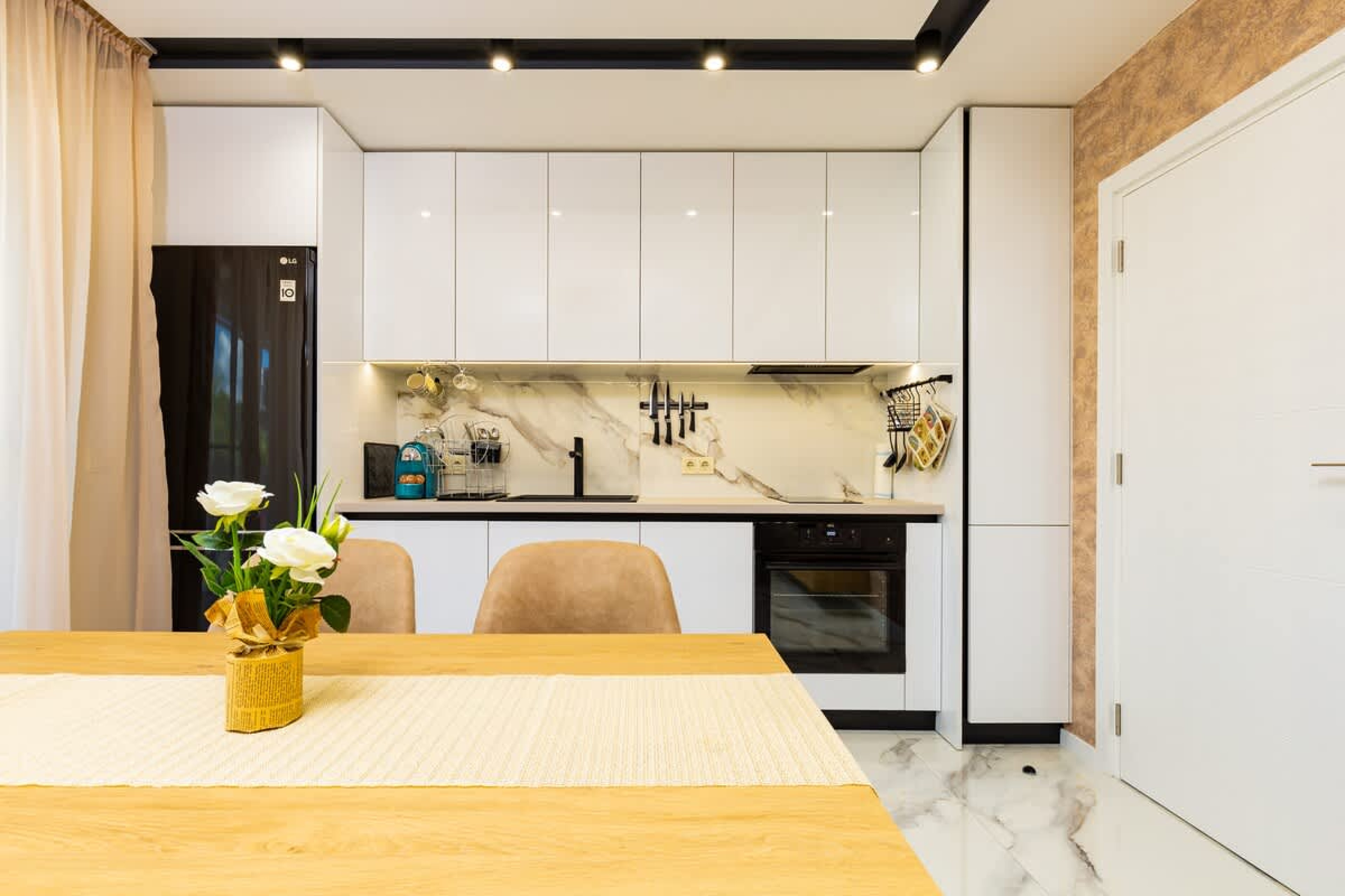 Scoutaround White Logo