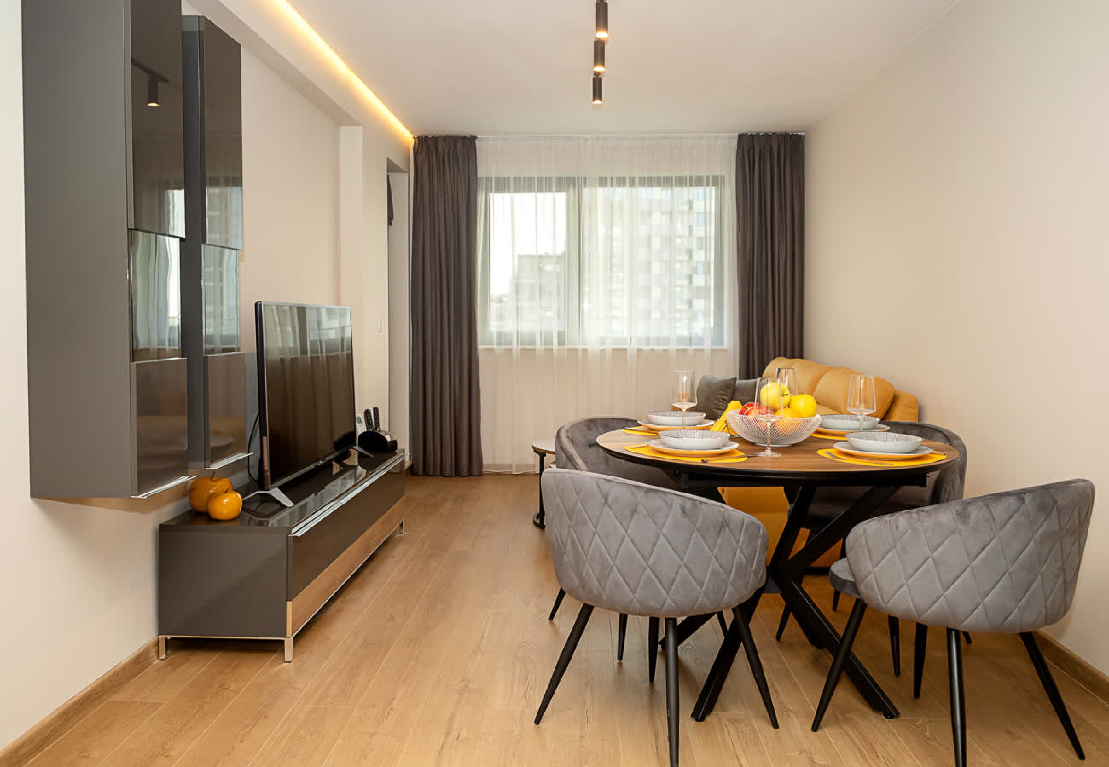 Scoutaround White Logo