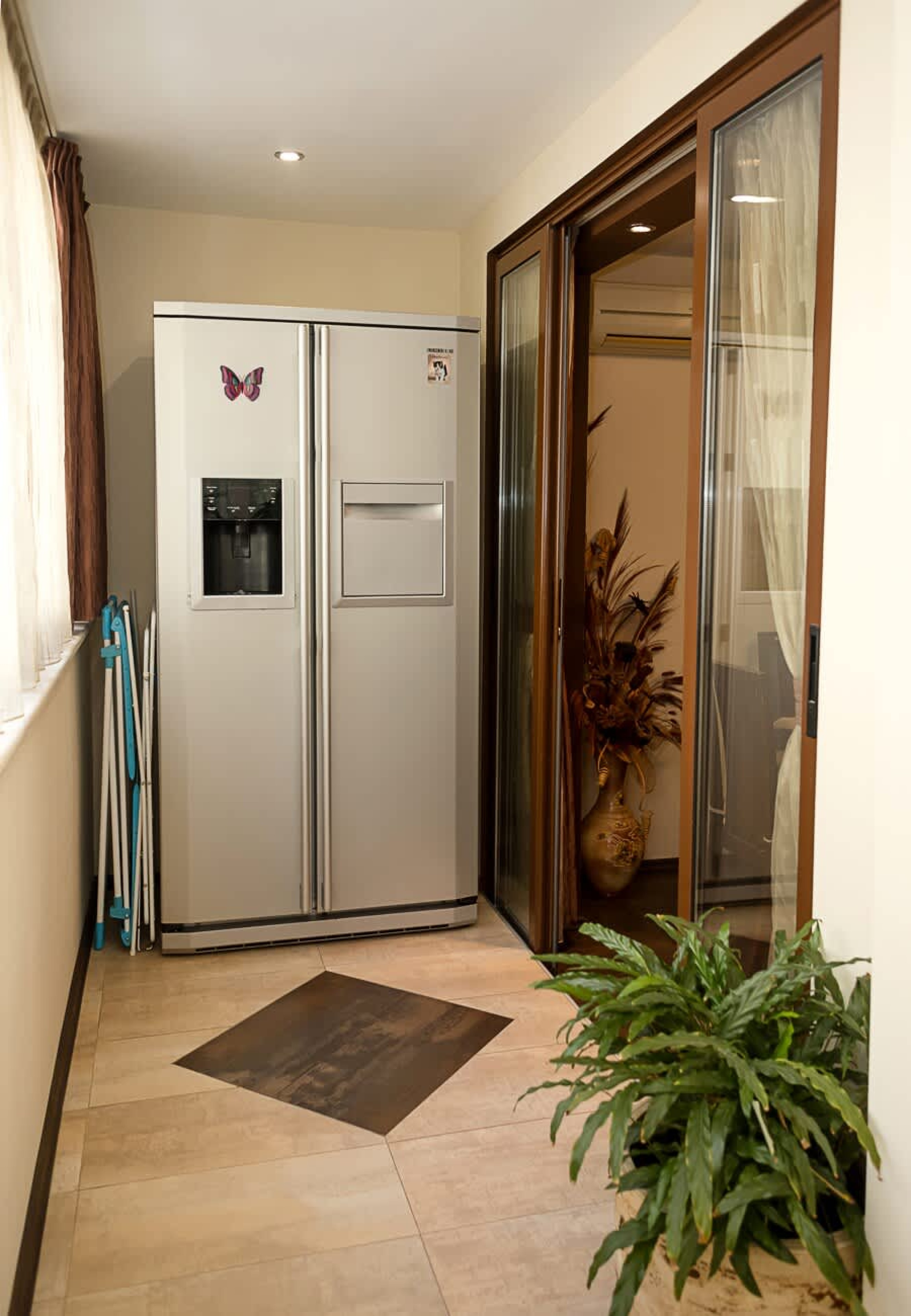 Bright &amp; Spacious 2-Bedroom Flat in Central Varna - Photo 9