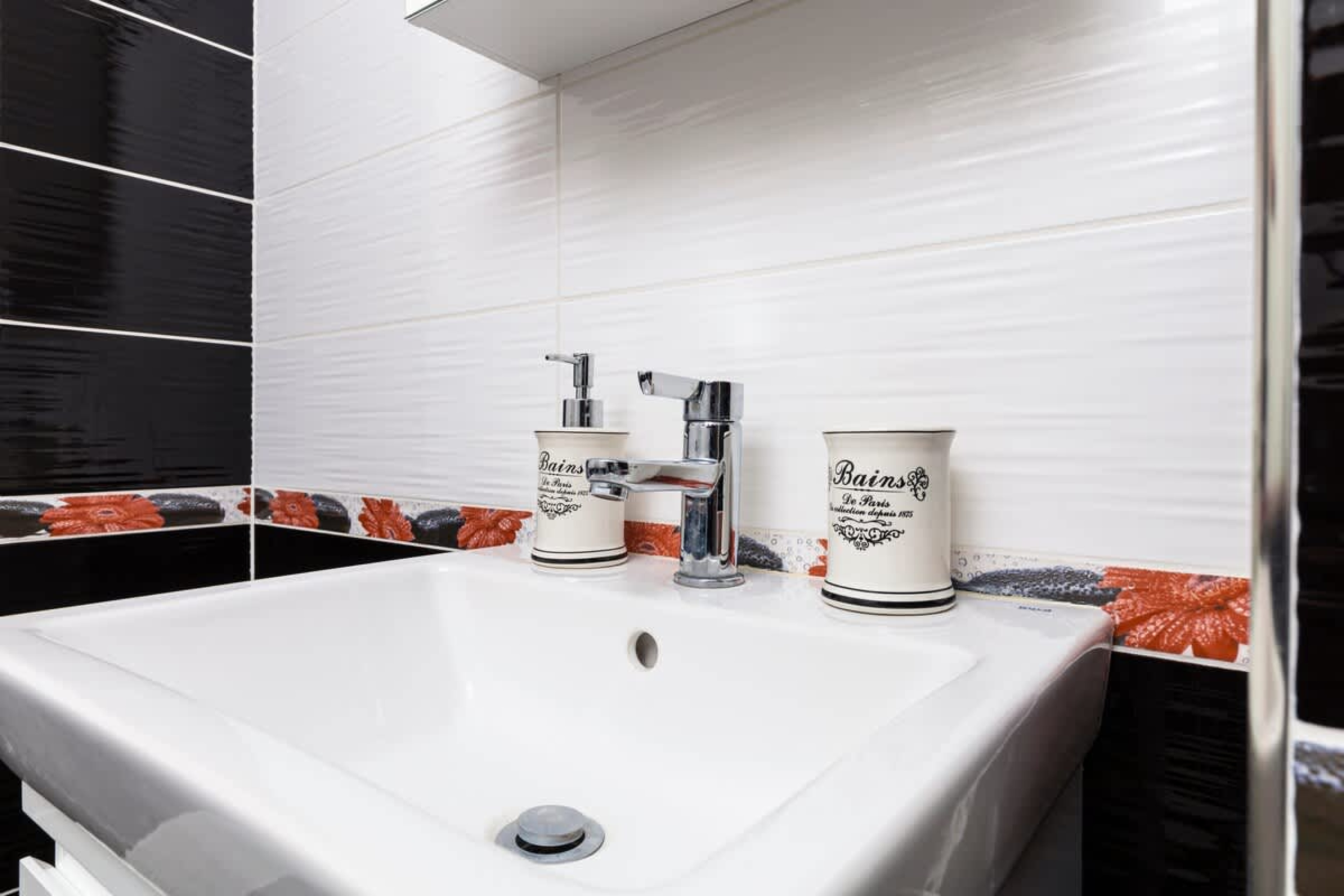 Beautiful 1BD Apartment with a Parking Spot - Photo 19