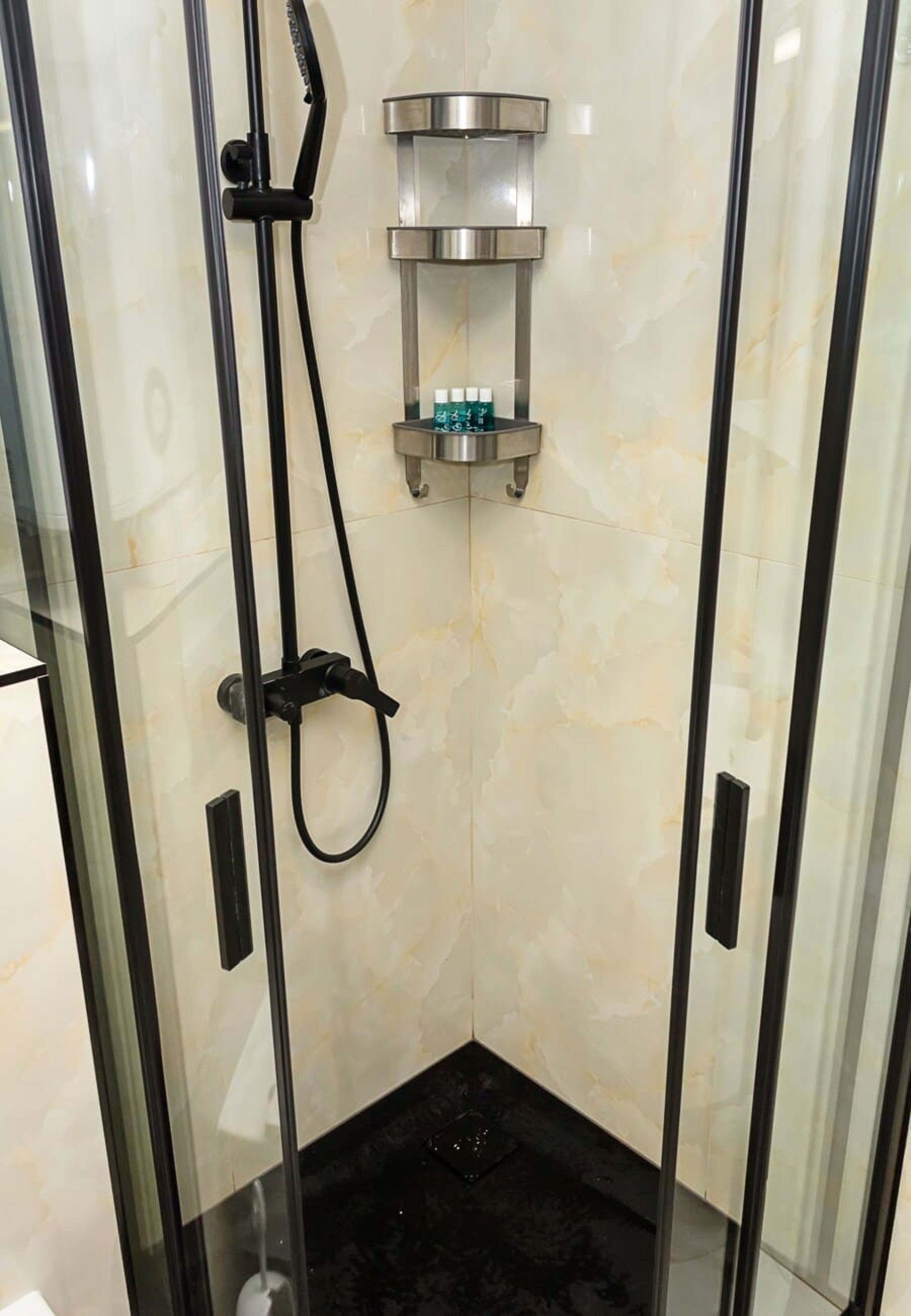 Scoutaround White Logo