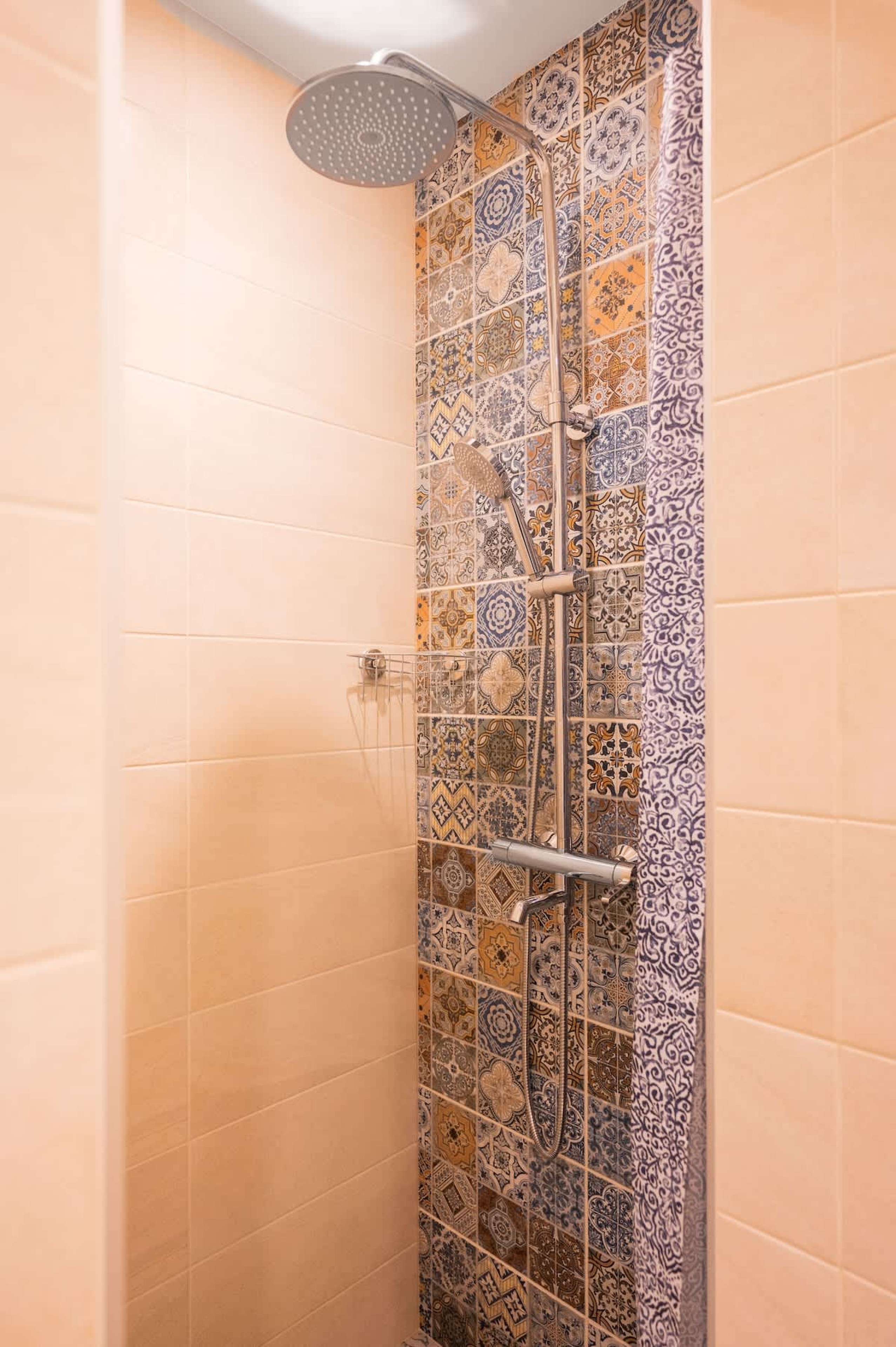 Scoutaround White Logo