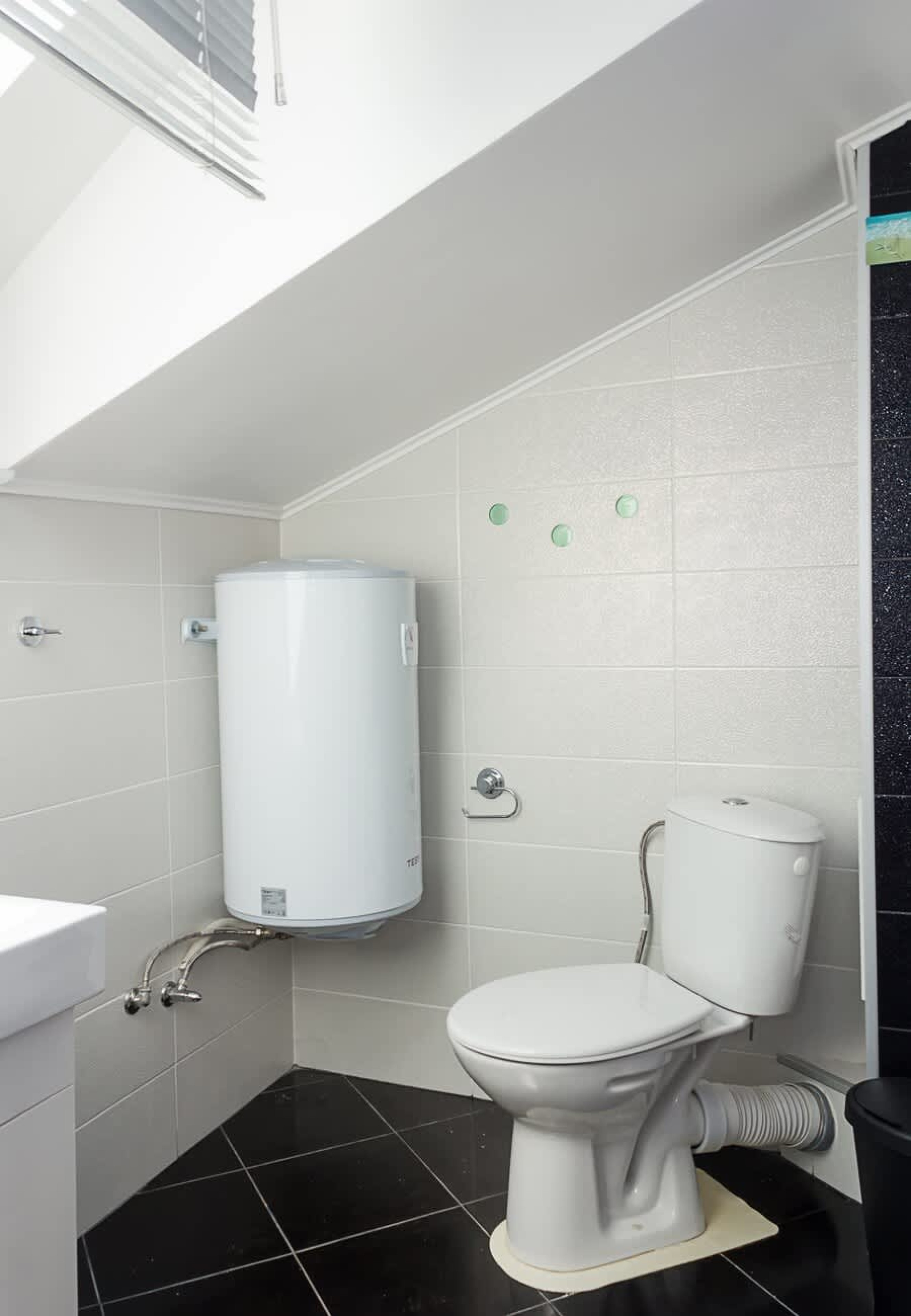 Scoutaround White Logo