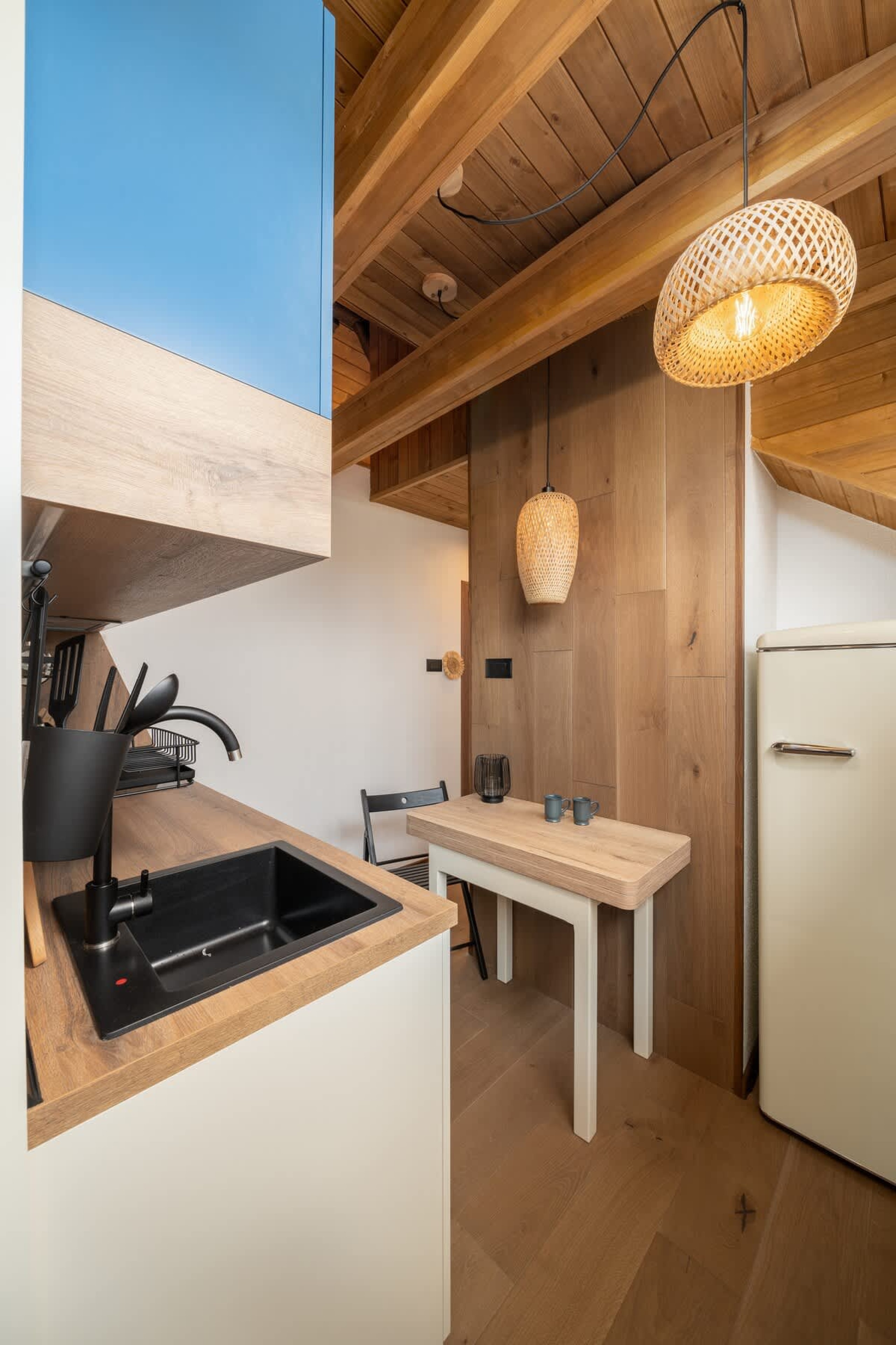 Gurgulyat view - 1 Bedroom Loft - Photo 9