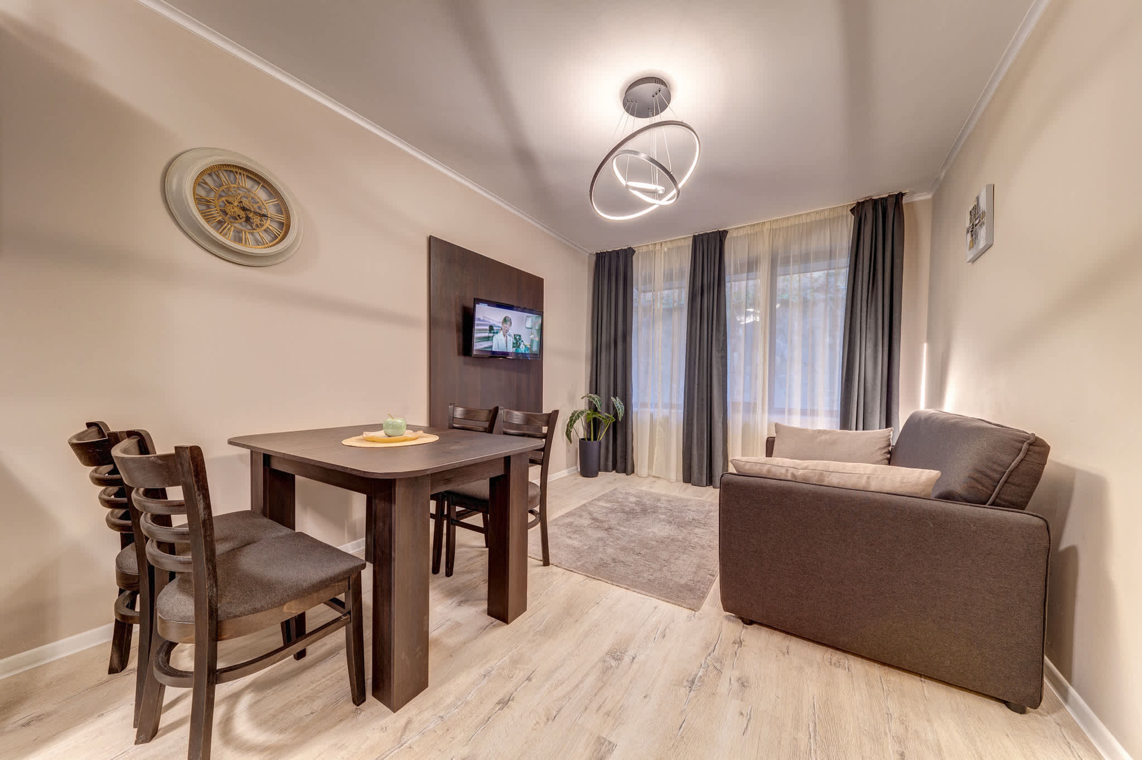 Scoutaround White Logo