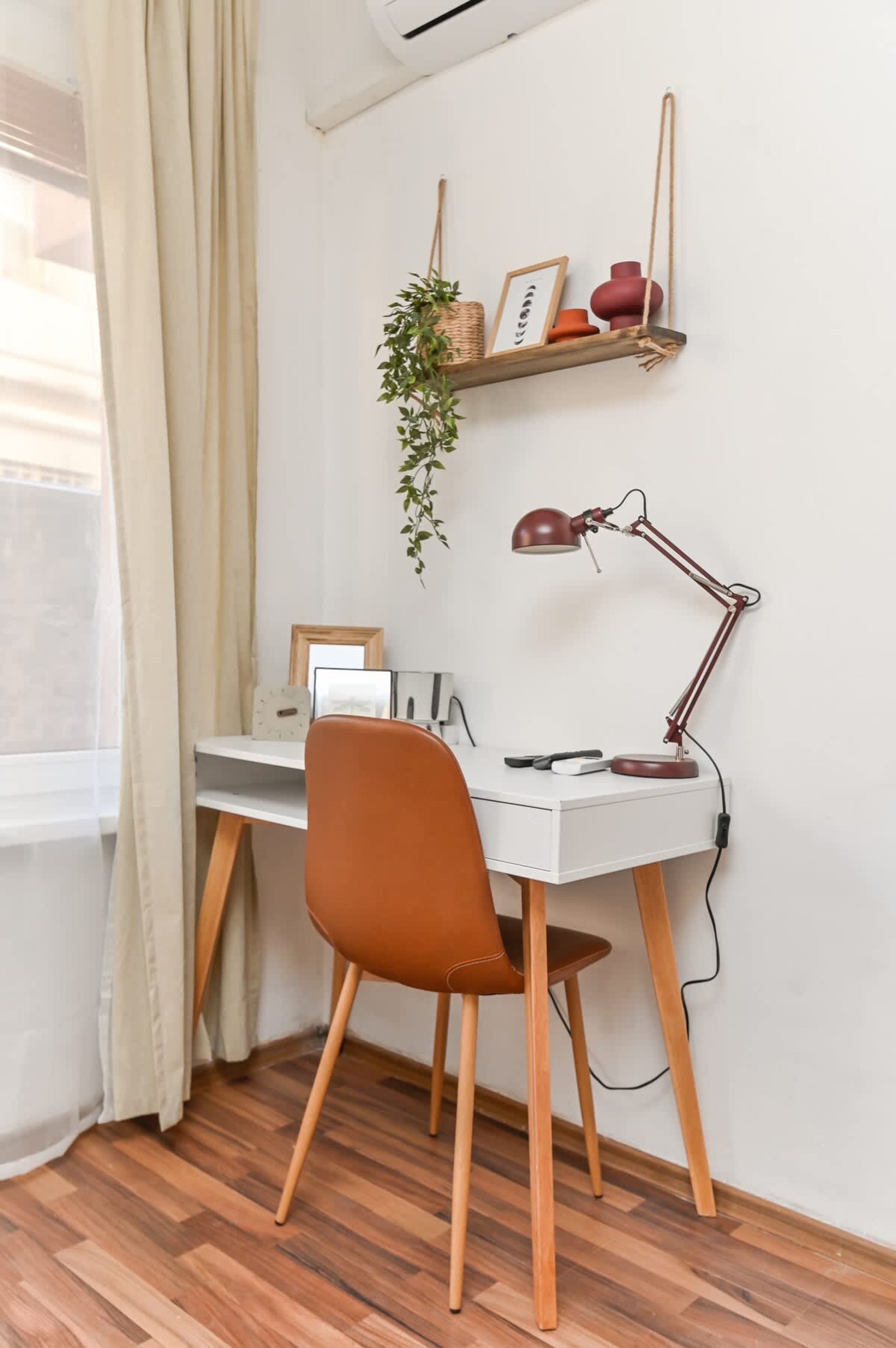 Scoutaround White Logo