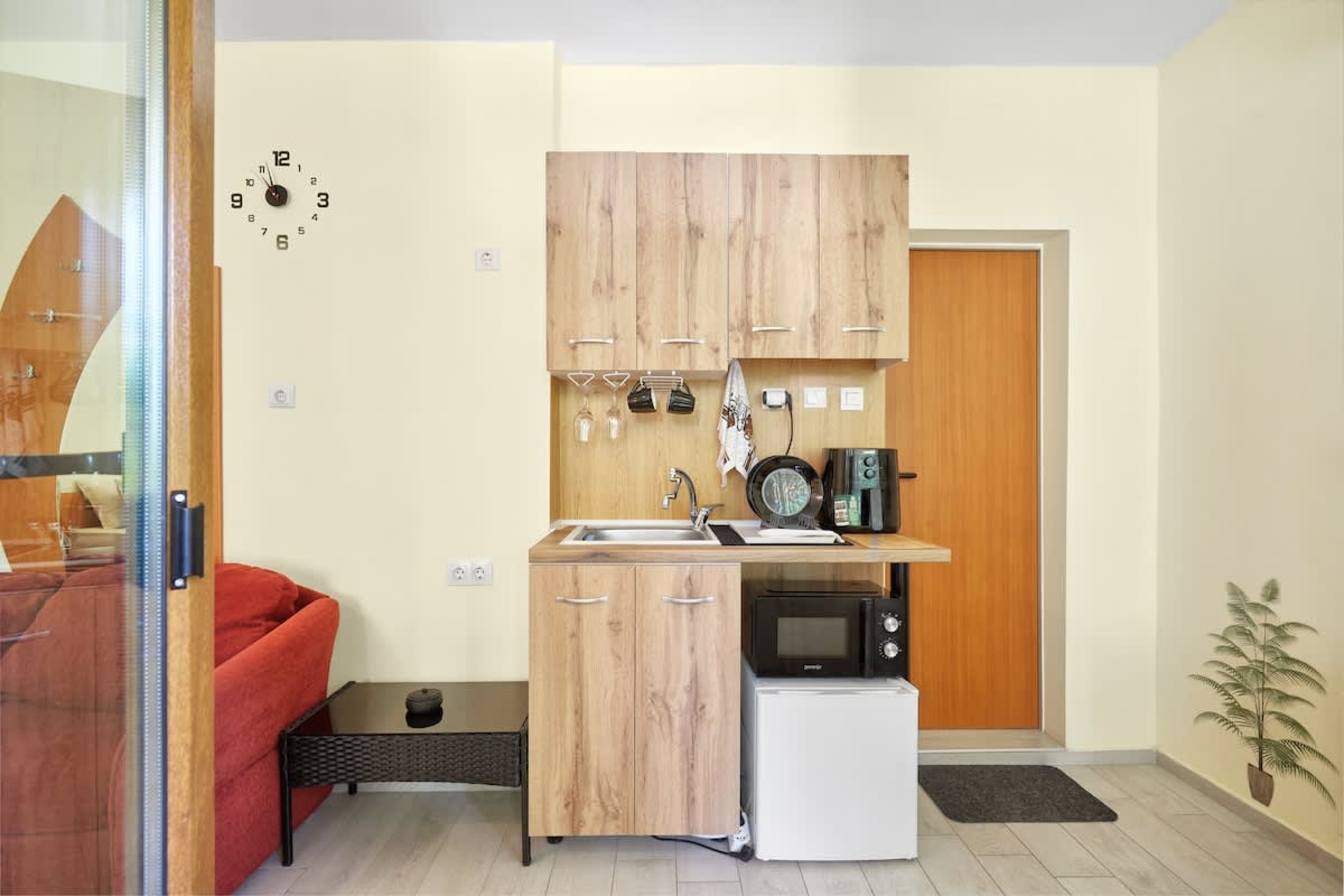 Scoutaround White Logo