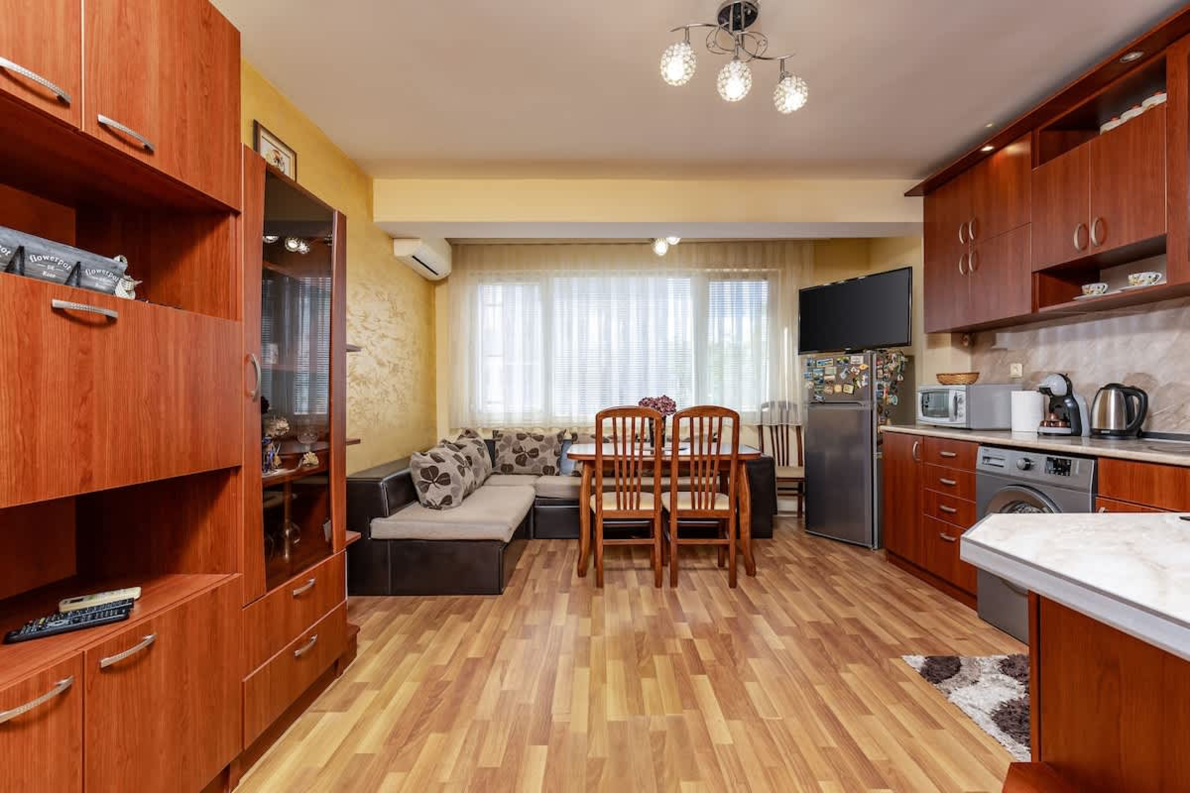 Scoutaround White Logo