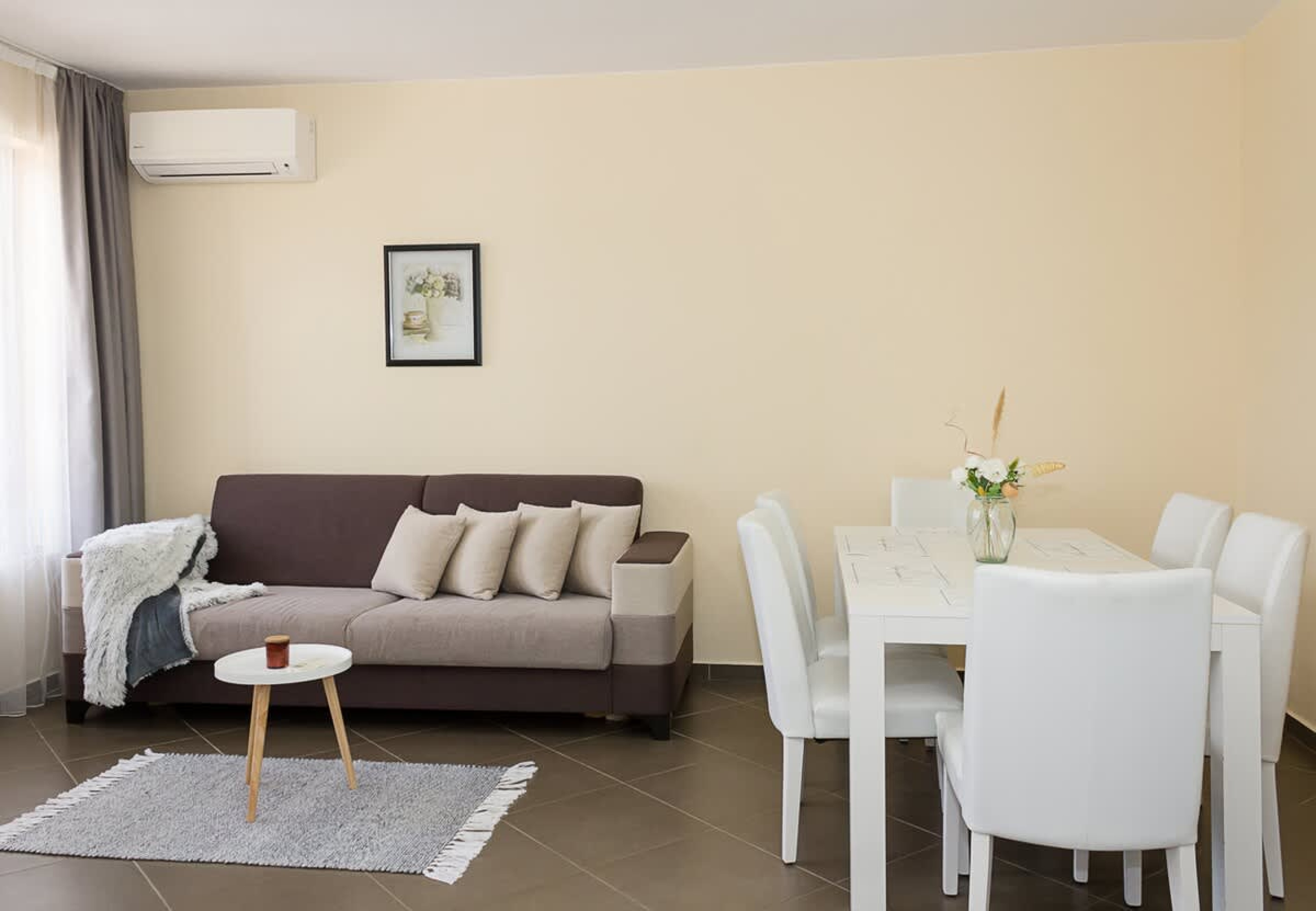 Scoutaround White Logo