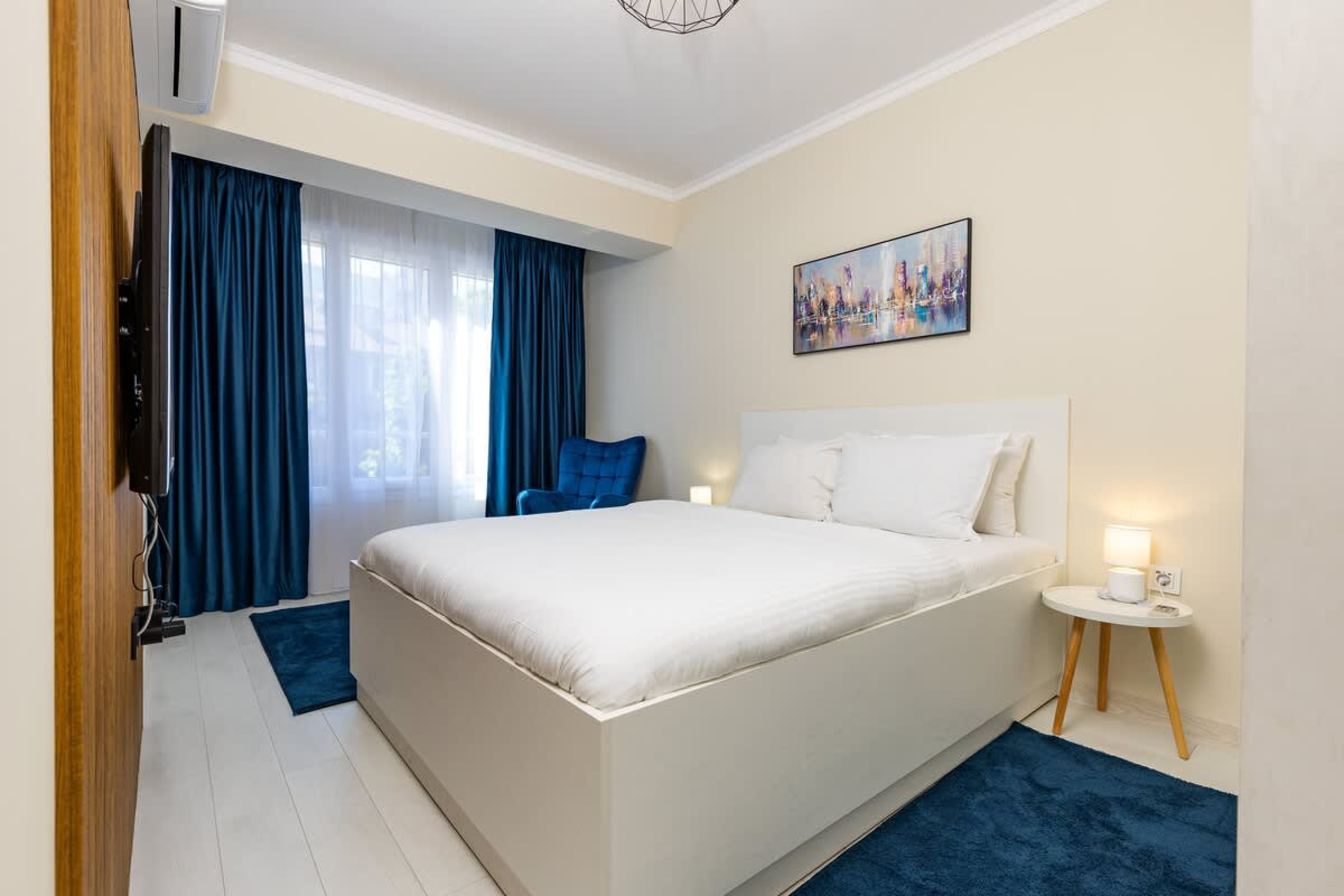 Scoutaround White Logo