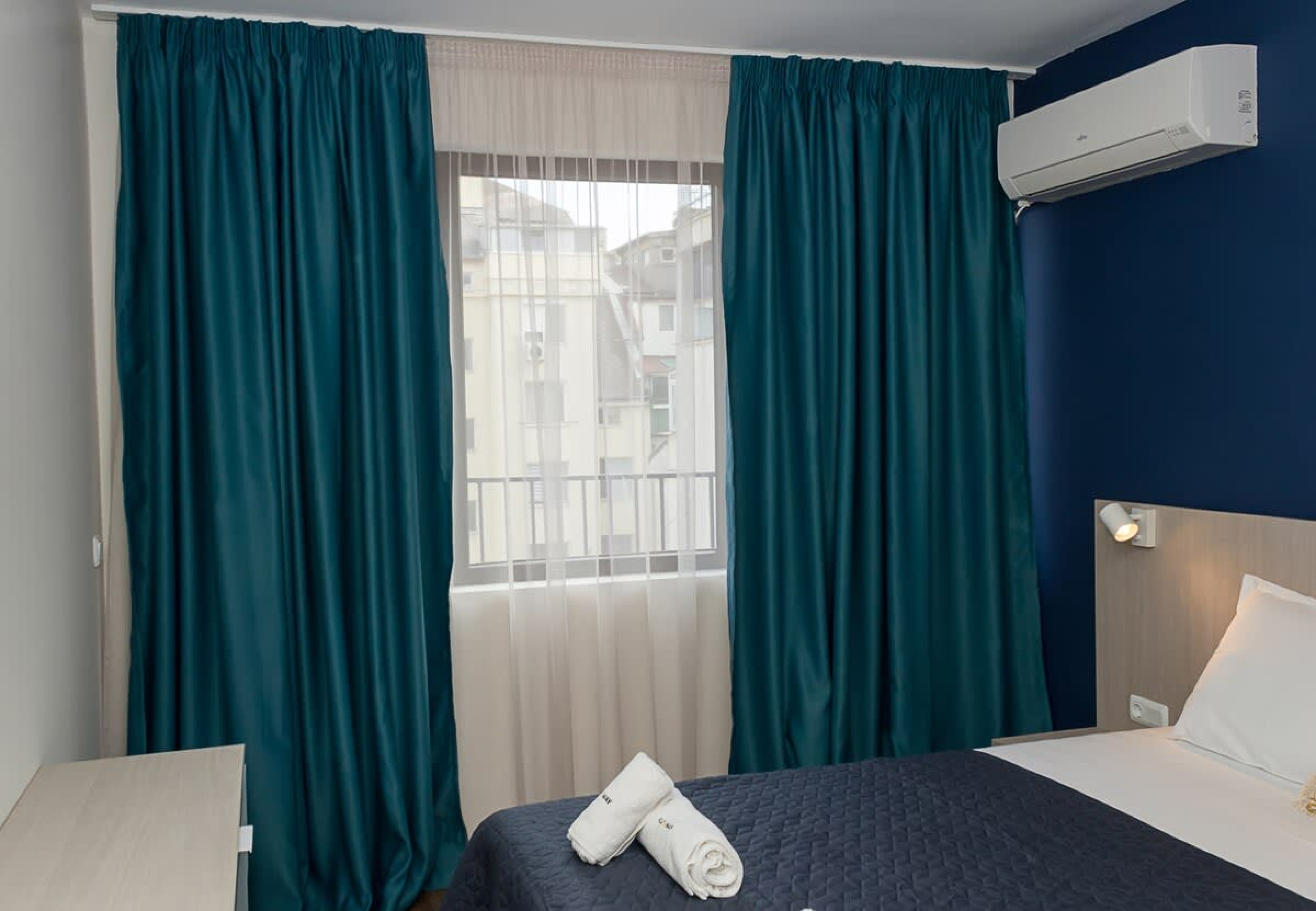 Scoutaround White Logo