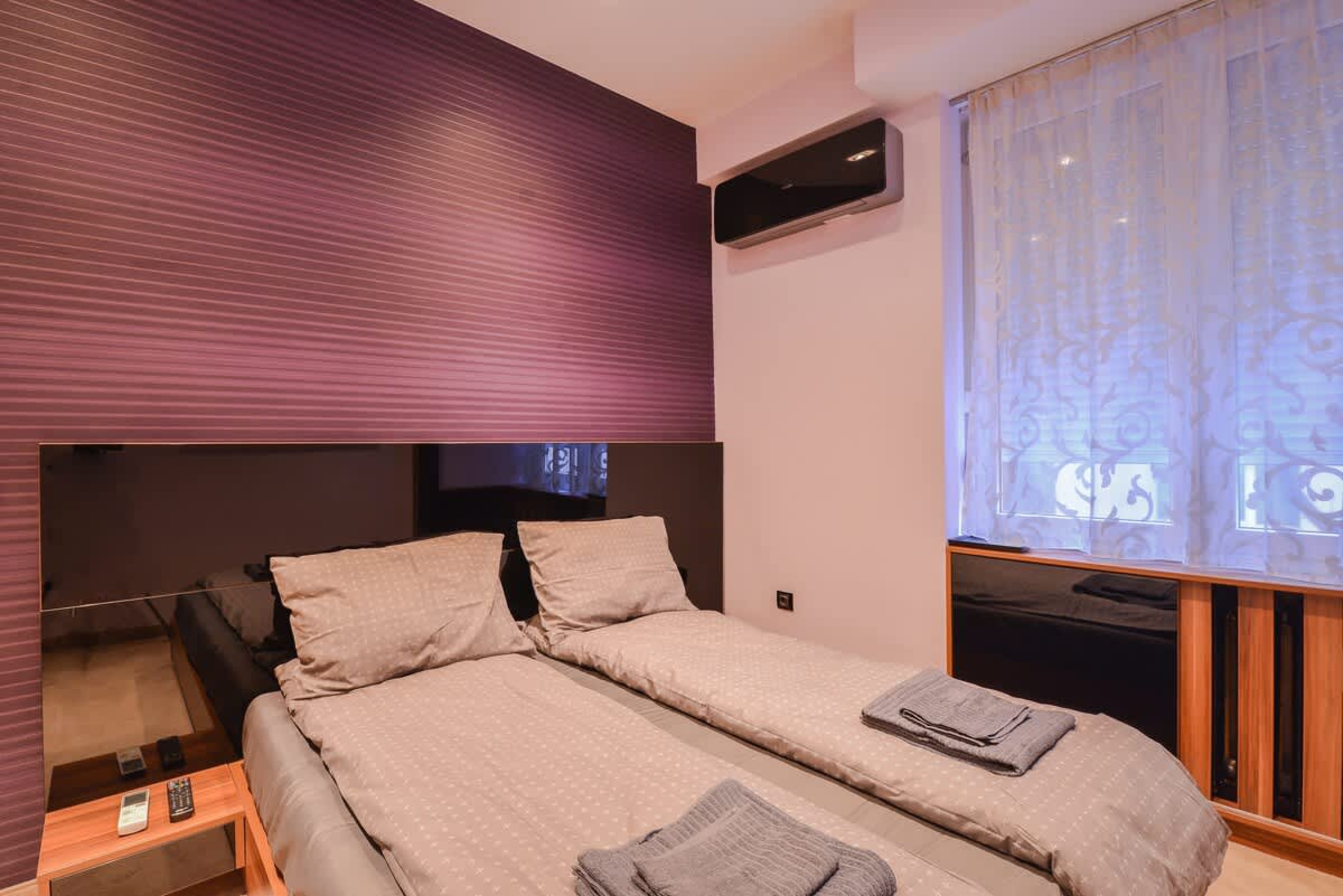 Extravaganzzo - Super Central One Bedroom Modern - Photo 4